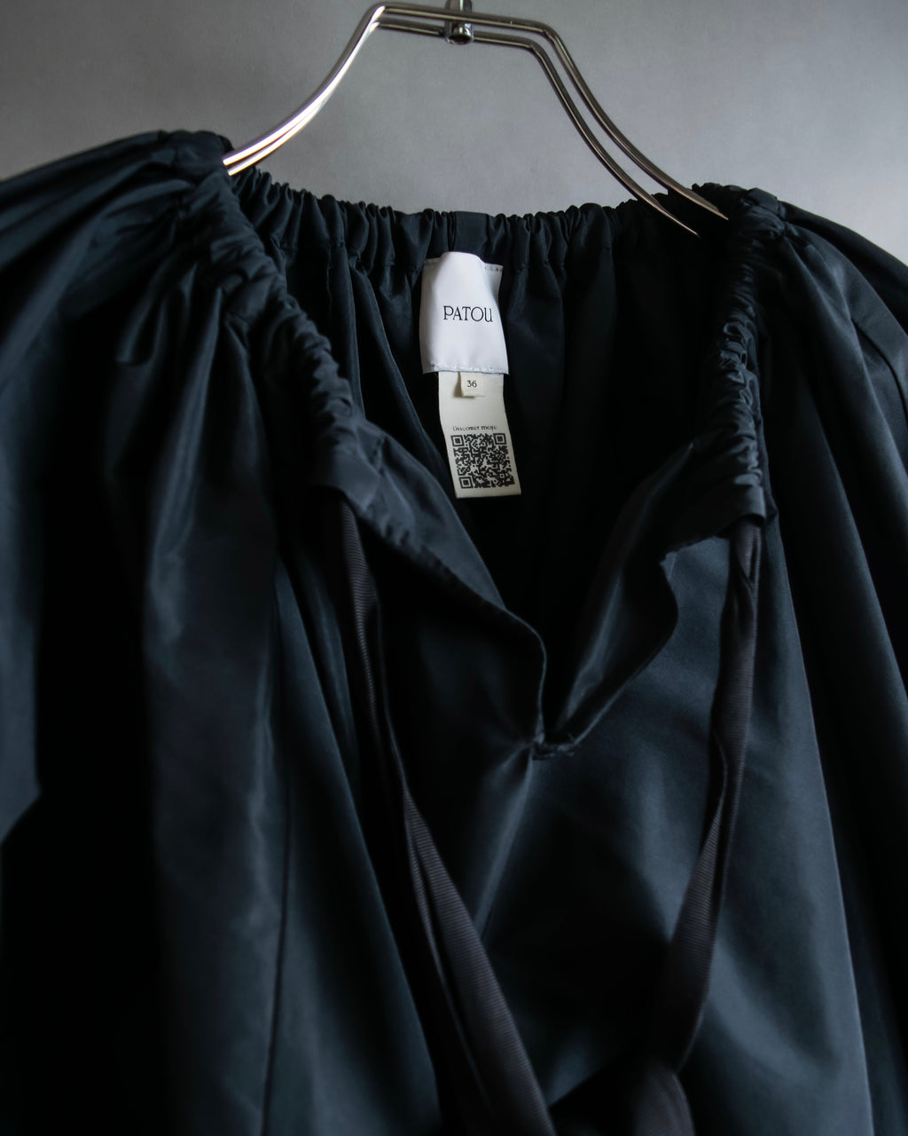 "PATOU" Ribbon shirring design poncho dress