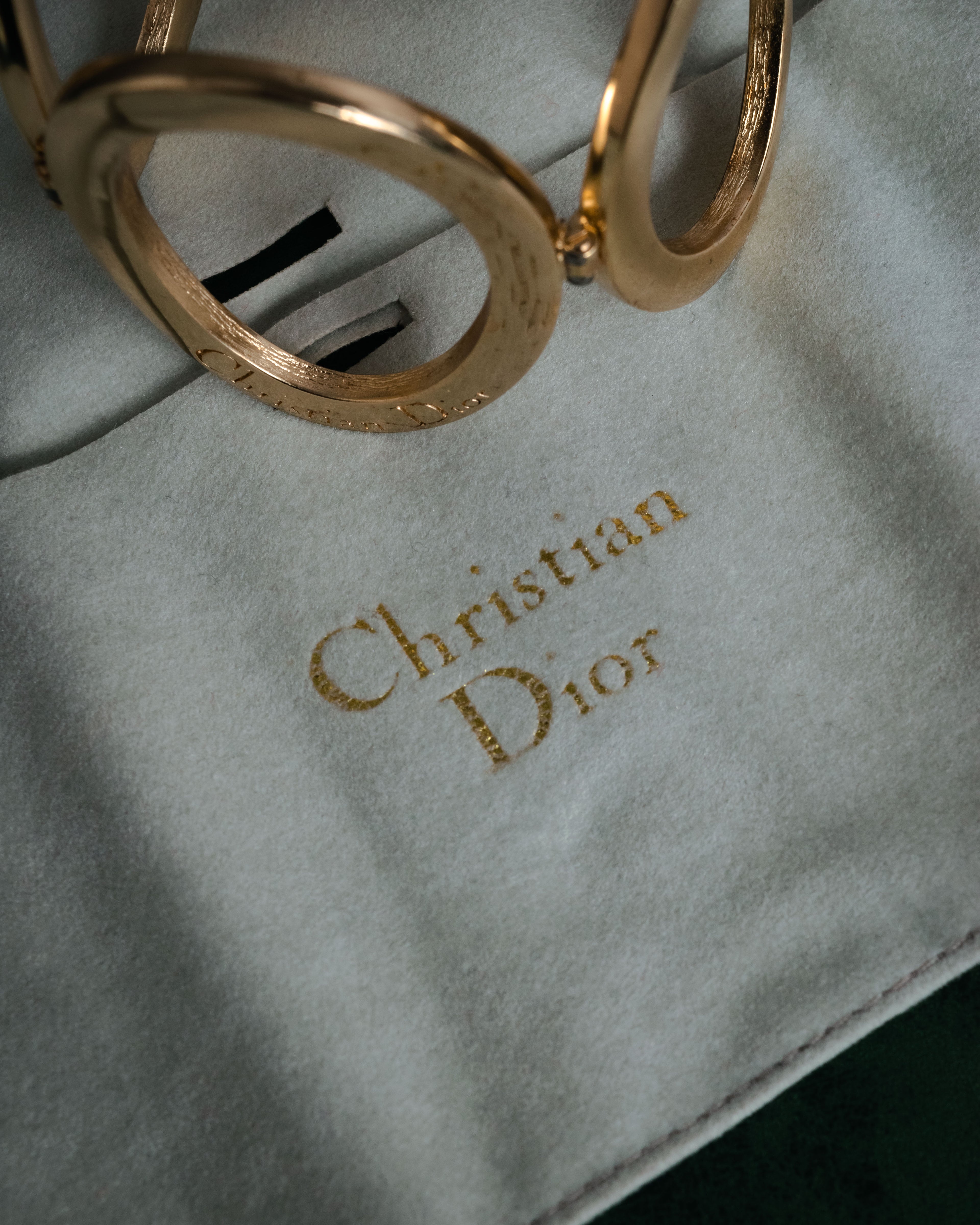 –SPECIAL– “Christian Dior” 90’s Sculptural oval link bracelet