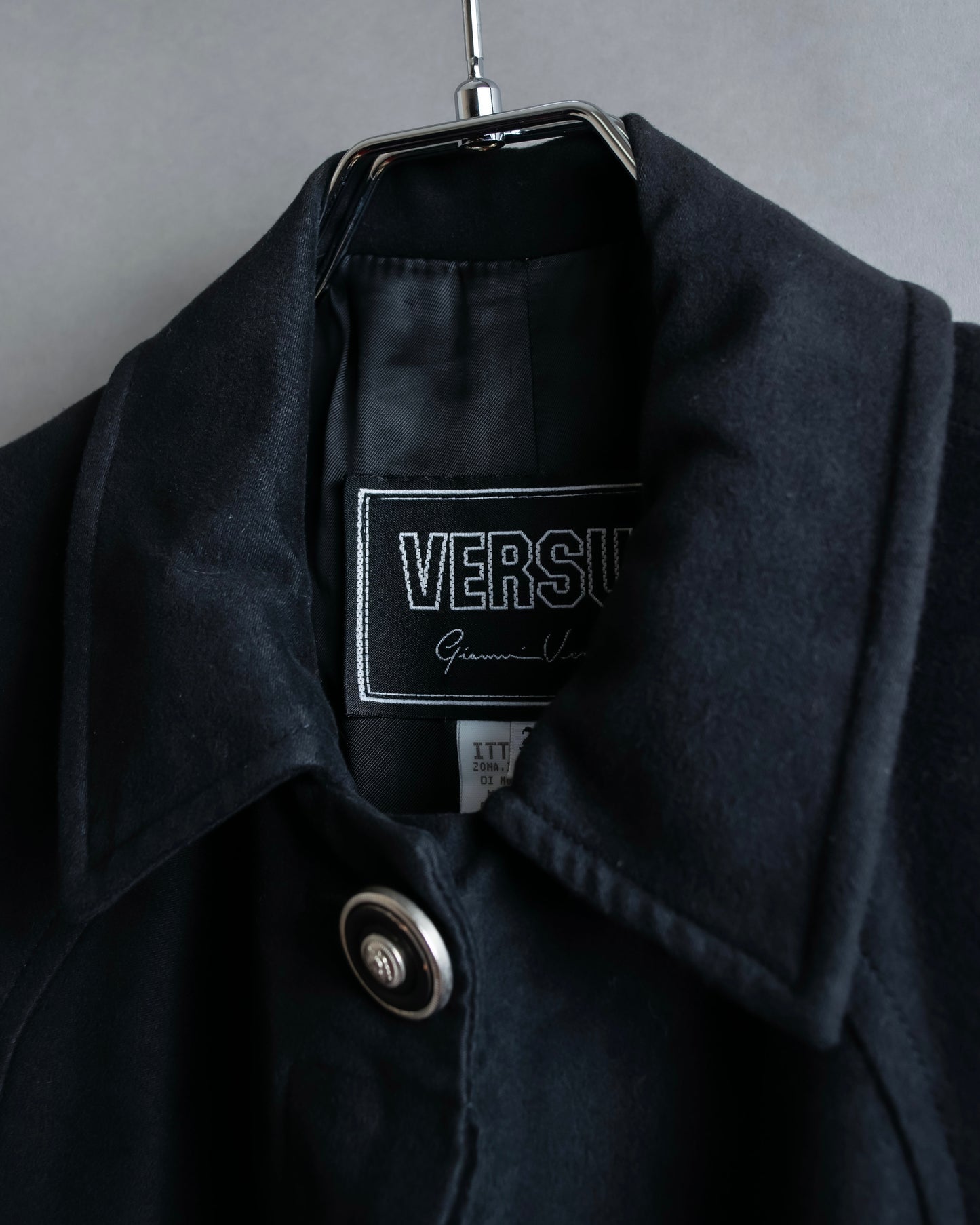 "Versus Versace" Belted design short length stencolor coat