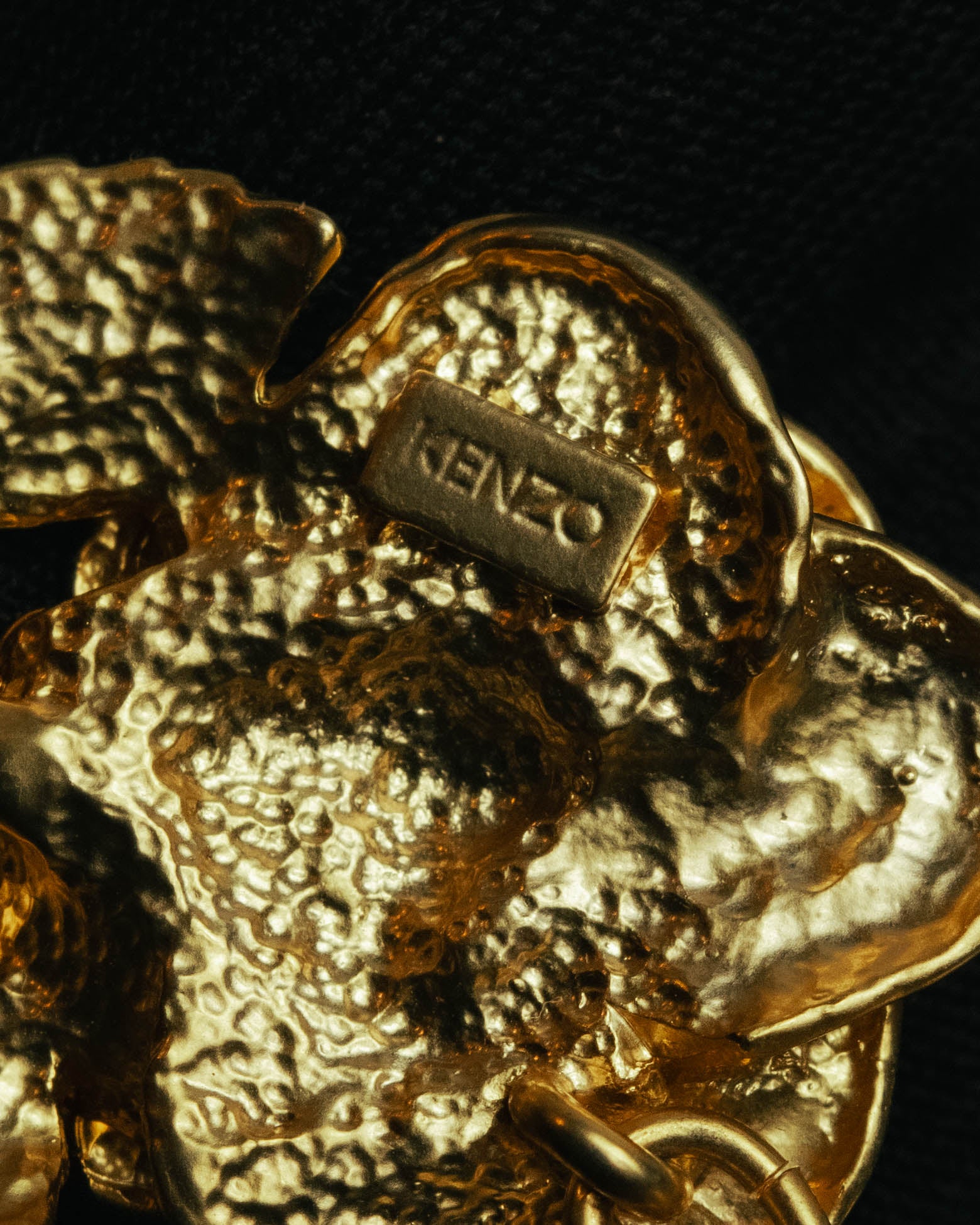 “KENZO” 90’s-00’s sculptural rose motif bracelet