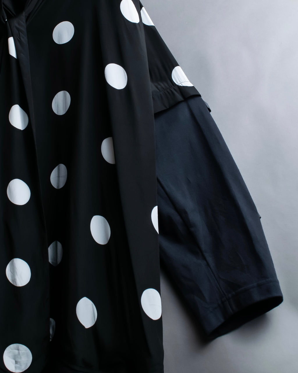 "BALENCIAGA" Polka dot flying squirrel silhouette bow tie dress