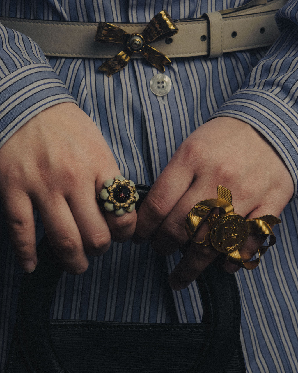 –SPECIAL– “GUCCI” 2010’s Ribbon crest statement ring