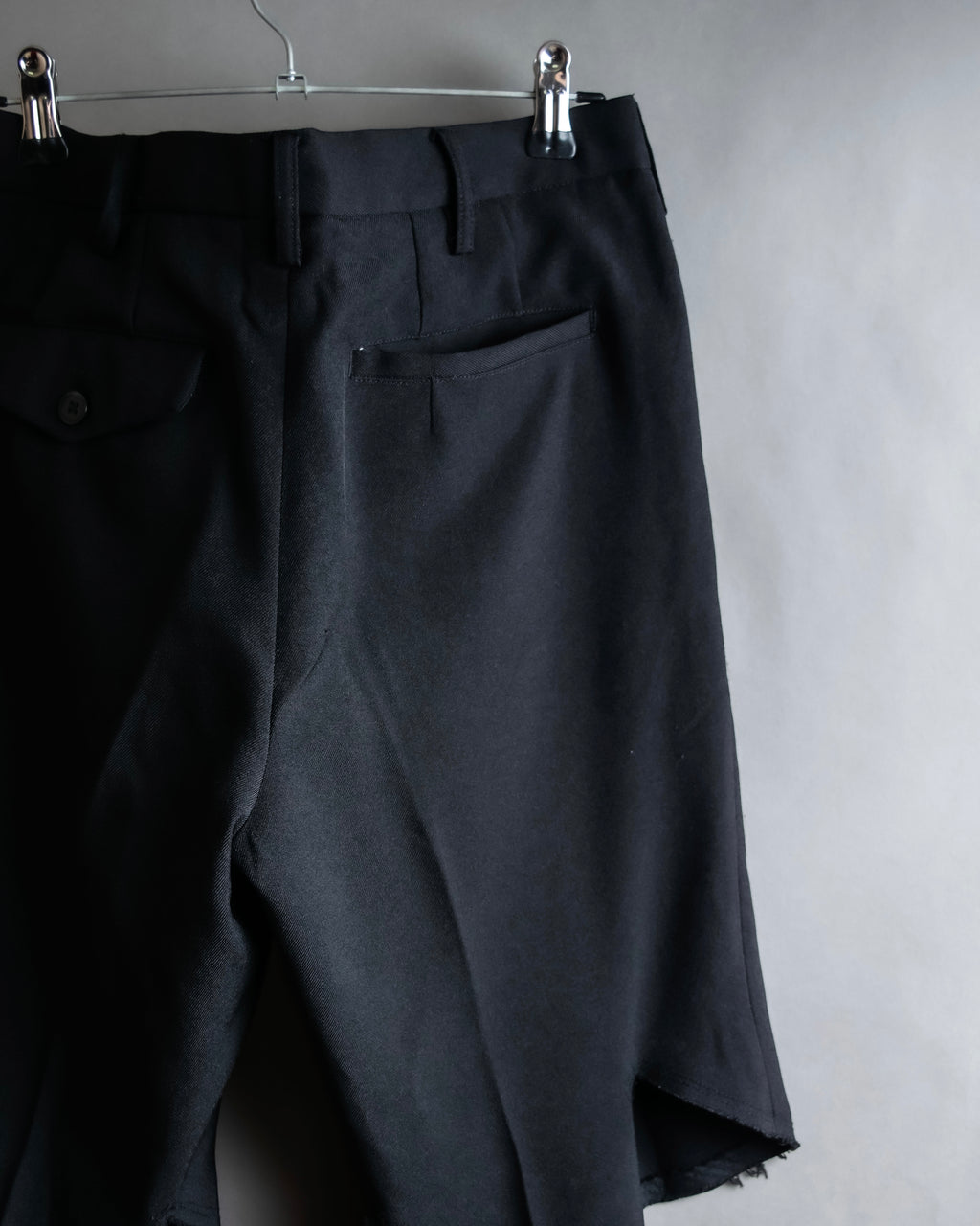 "COMME des GARCONS HOMME PLUS" 19SS Cut-off design slacks