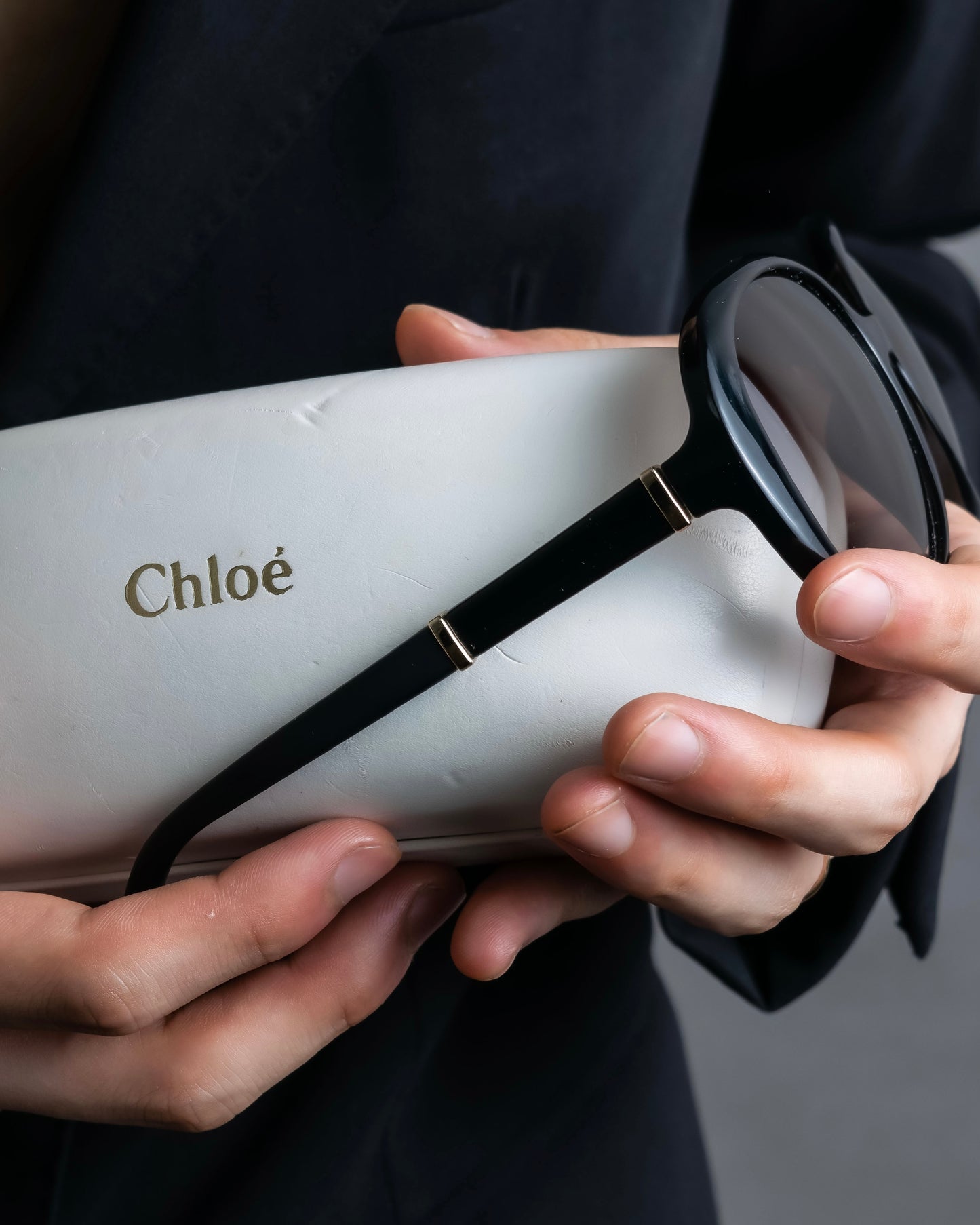 "Chloe" Butterflyframe logo engraved sunglasses