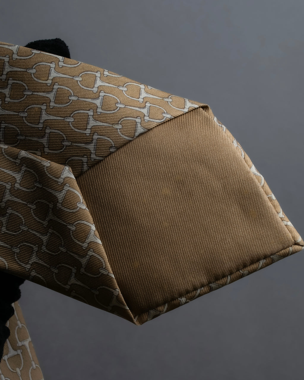 "HERMES" Horsebit motif silk necktie