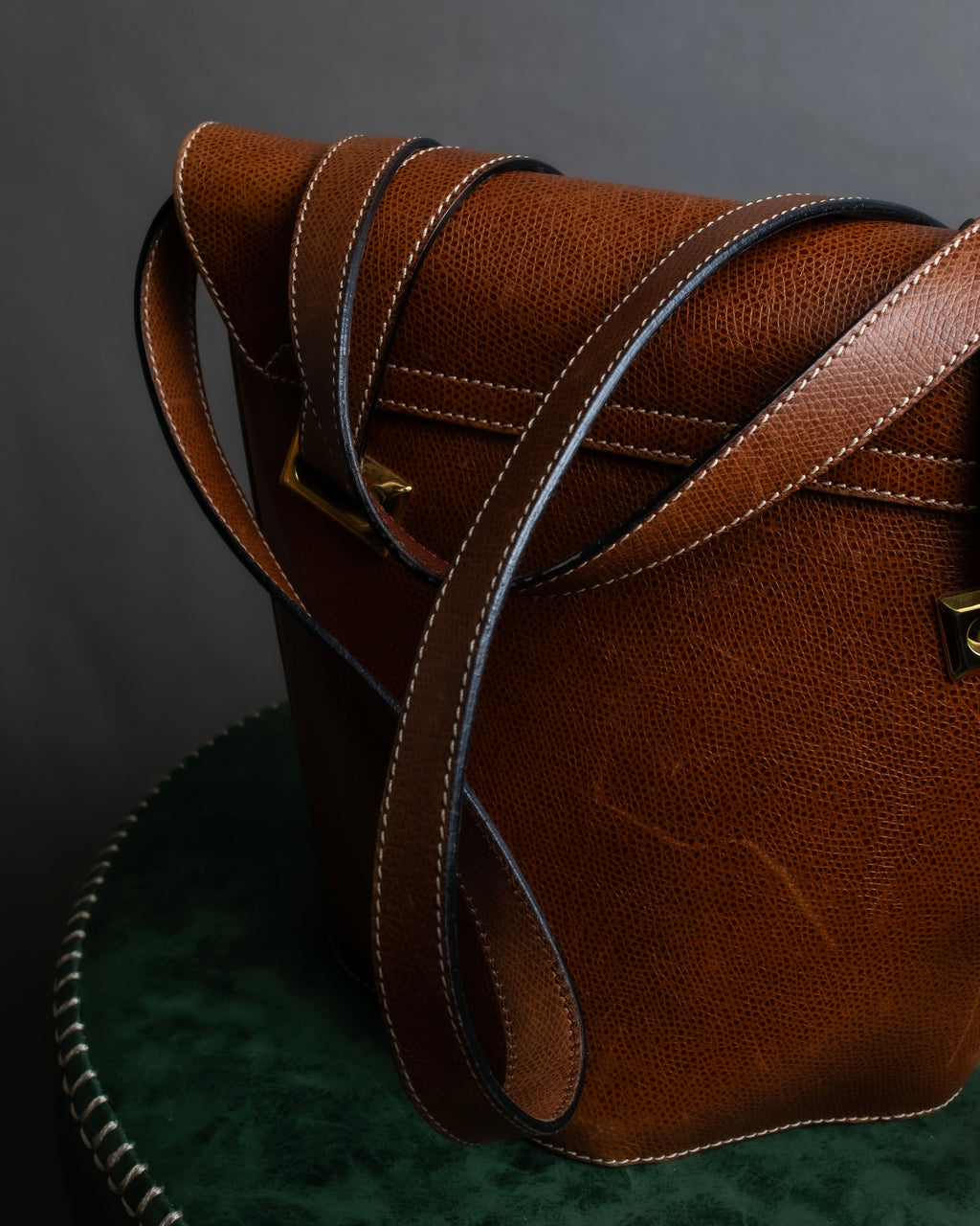 "Salvatore Ferragamo" Gold metal parts brown leather shoulder bag