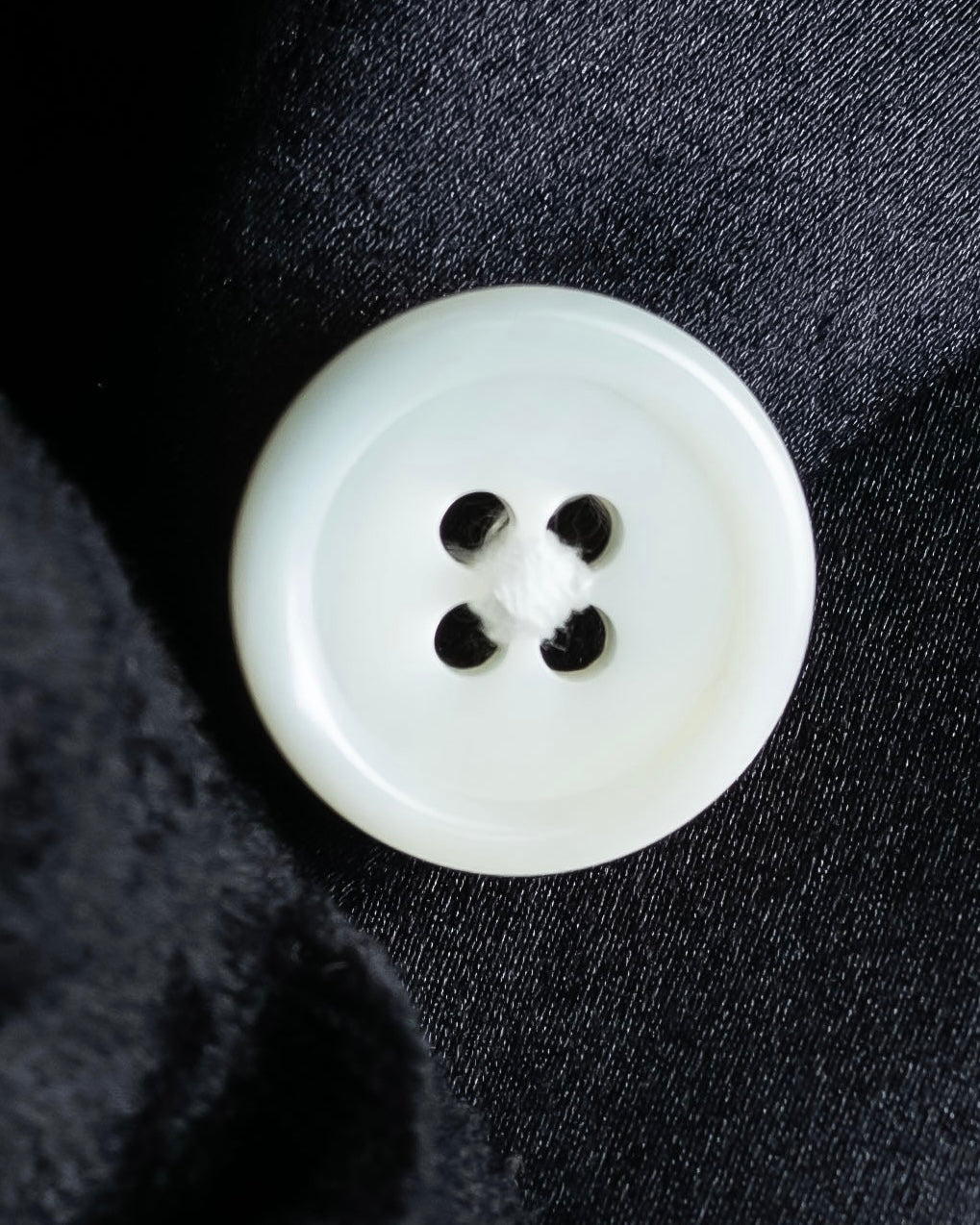 "THOM BROWNE" Shiny long hidden button shirt