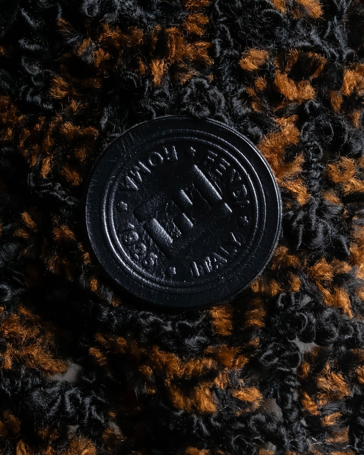 "FENDI" Boucle yarn material leather button design muffler