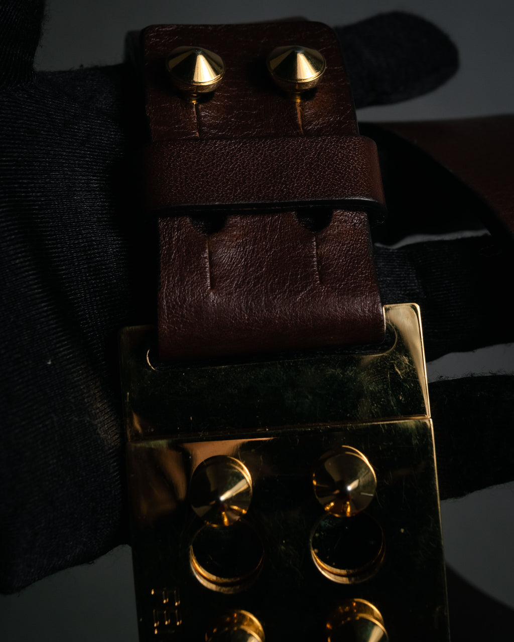 “FENDI” 2000’s FF studded sculptural leather belt