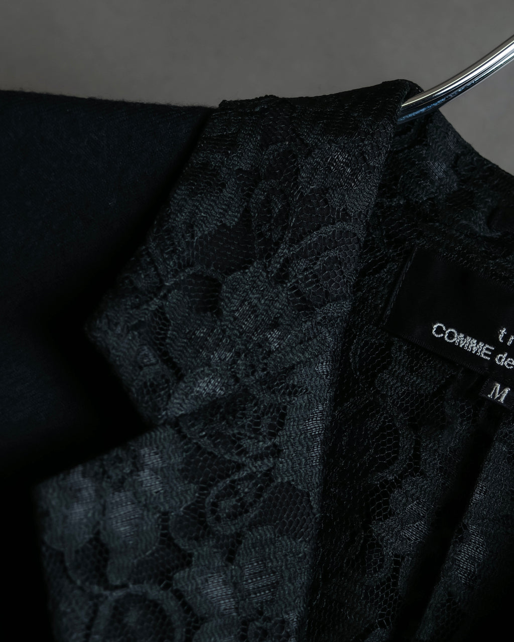"tricot COMME des GARCONS" 
2001AW Lace-switched design tailored jacket