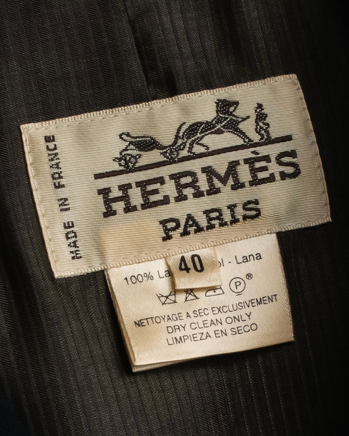 極美品 HERMES ダークブルー ブレザー テーラードエクスリブリス 正規品 シルクツイルタイ 7 cm 《Hティサージュ》 - ブルー | Hermès