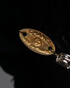 "CHANEL" Black camellia motif brooch