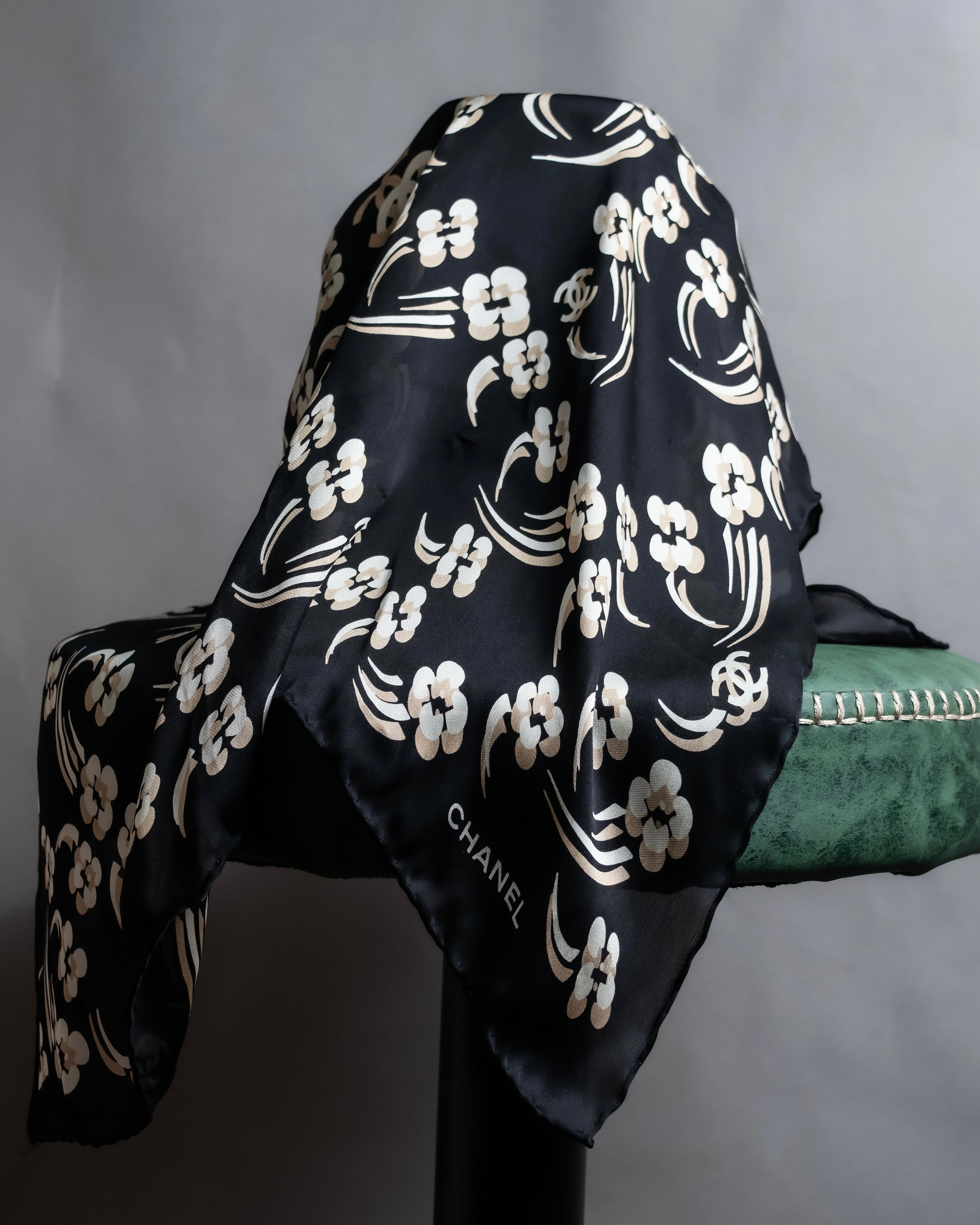 "CHANEL" Flower &amp; cocomark blurred pattern square scarf
