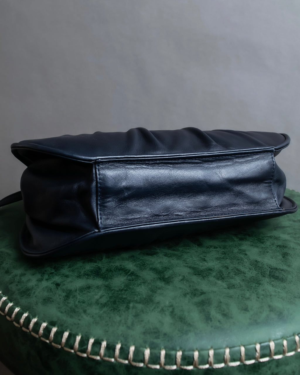 "VALENTINO" Gathered design rounded silhouette shoulder bag