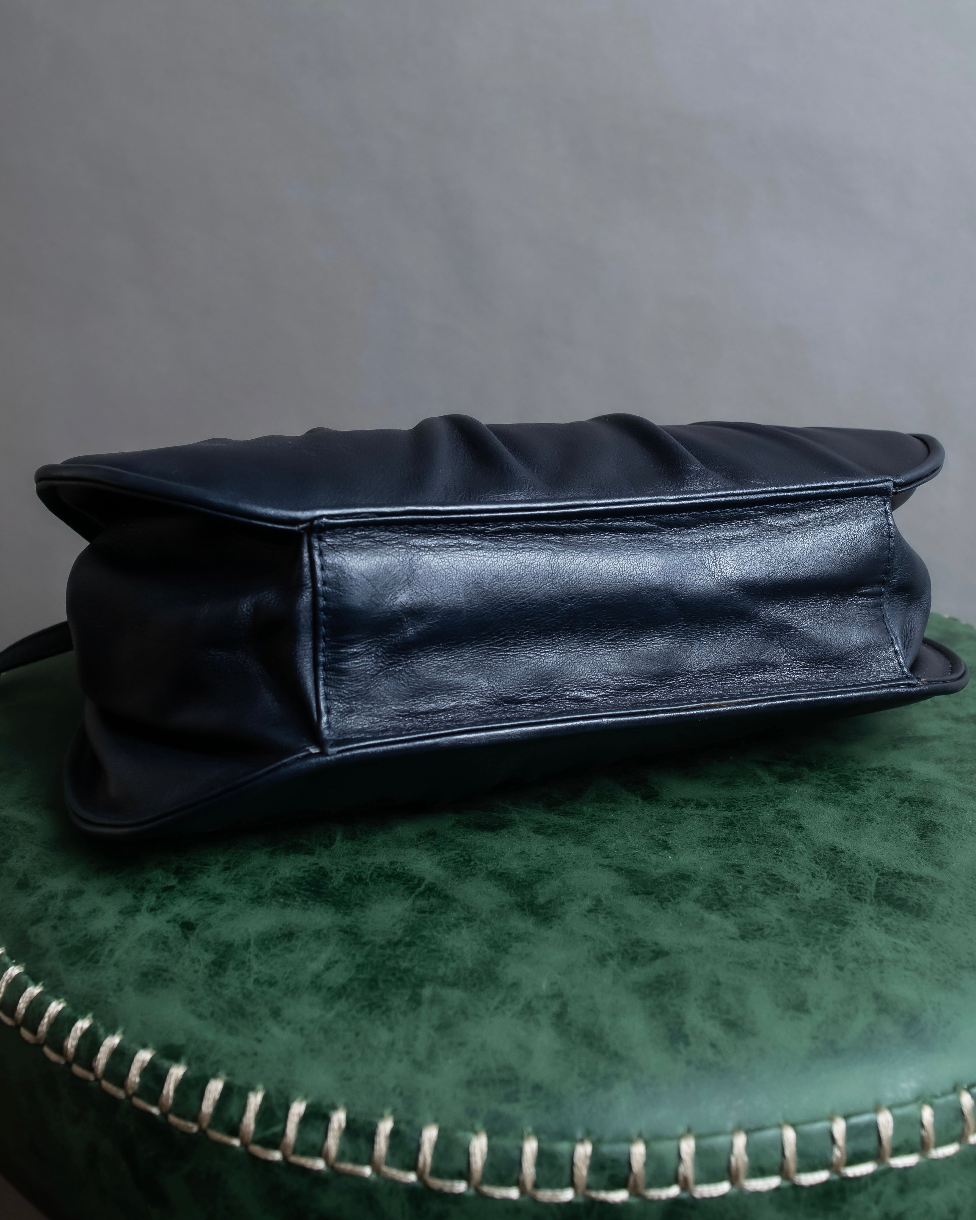 "VALENTINO" Gathered design rounded silhouette shoulder bag