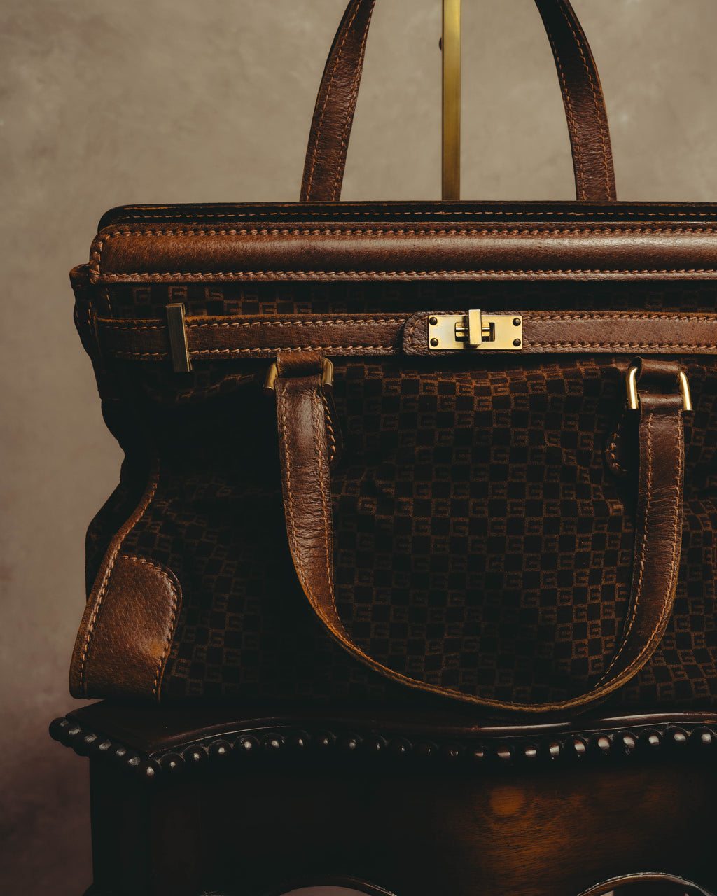 -SPECIAL- "GUCCI" 70's Micro GG suede turn-lock handbag