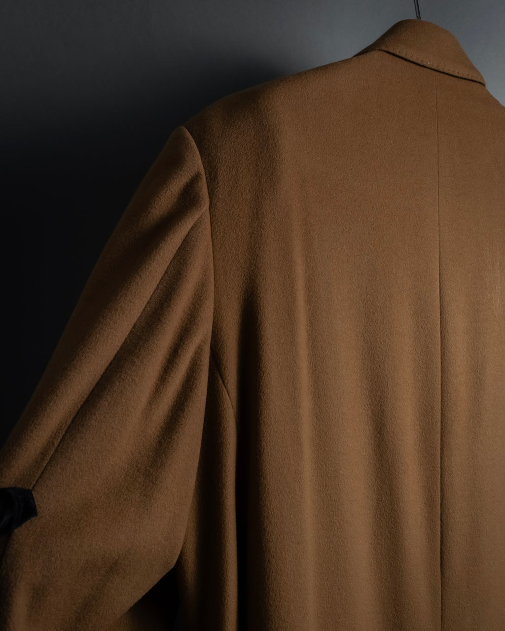 "BARBERINI" Classically tailored 100% cashmere chester coat