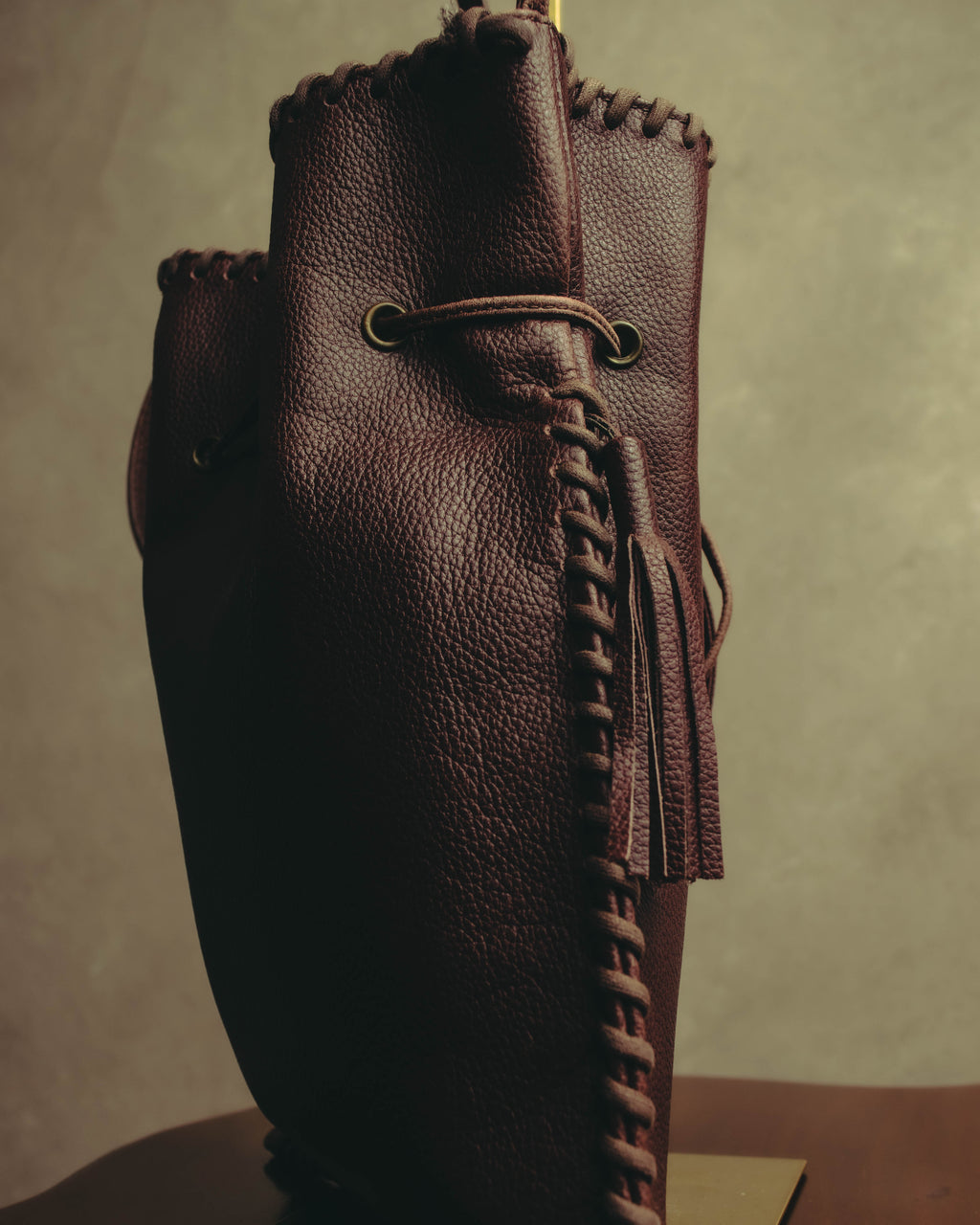 “YVES SAINT LAURENT“ 90’s-00’s Leather drawstring shoulder bag
