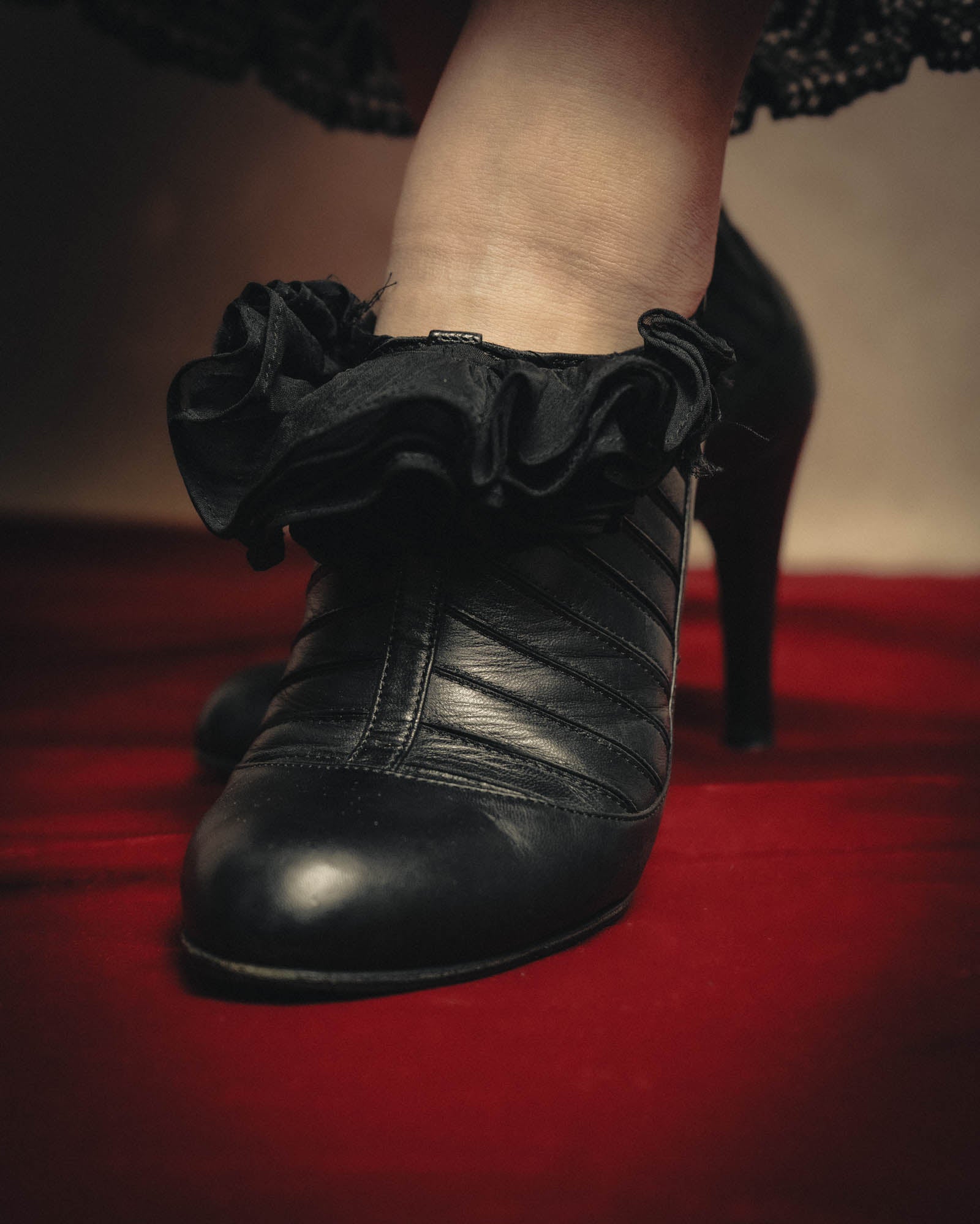 -SPECIAL- “CHANEL“ 2005-06 Paris-New York ruffle leather pumps