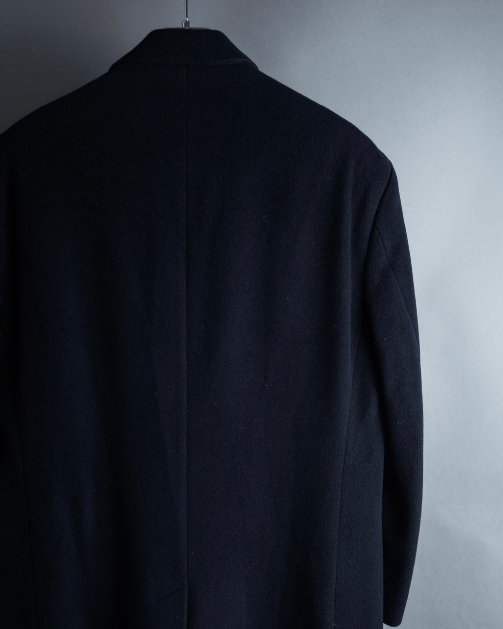 -SPECIAL- "BURBERRYS" 1980-1990's 
Classically tailored oversized 100% cashmere chester coat