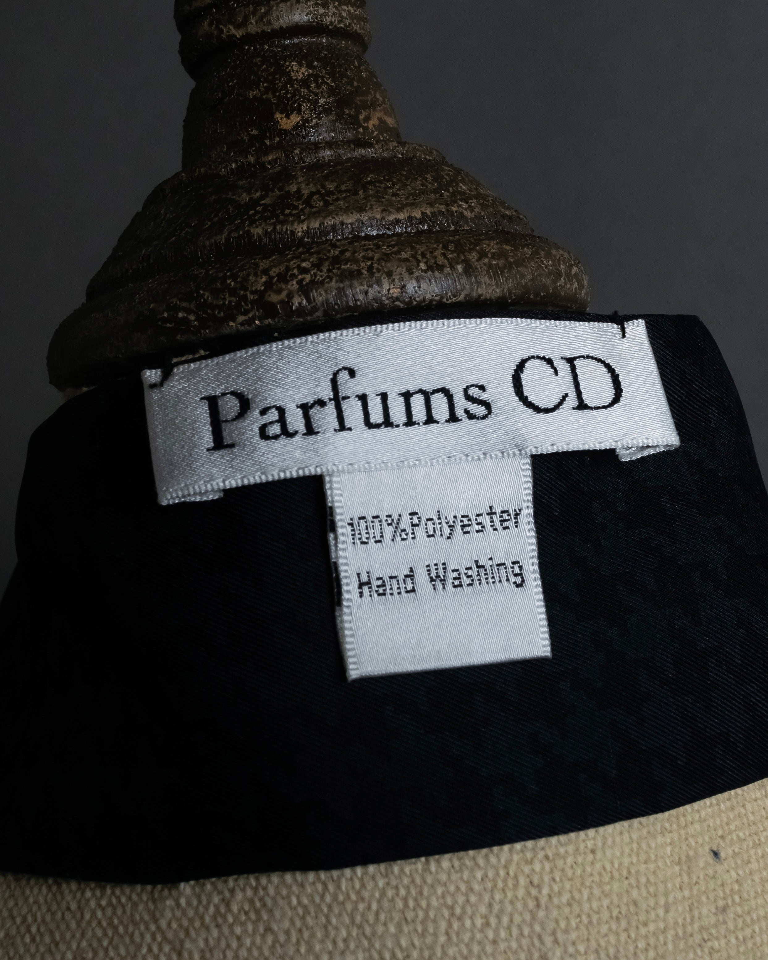 -MOOD Christmas Collection-
"Dior" Classic houndstooth pattern Mitza scarf