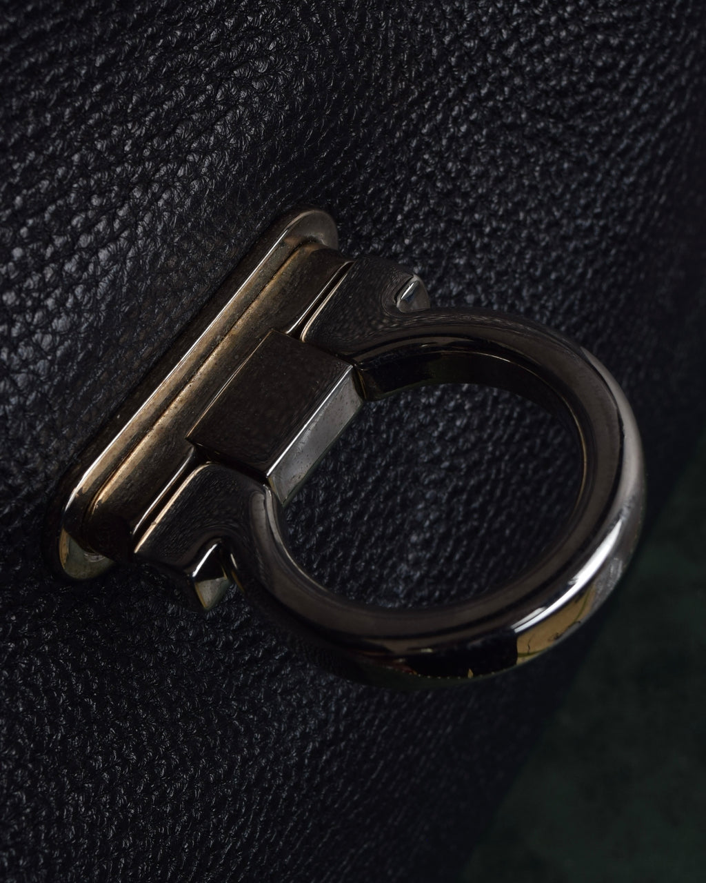 "Salvatore Ferragamo" Gancini motif design large leather shoulder bag