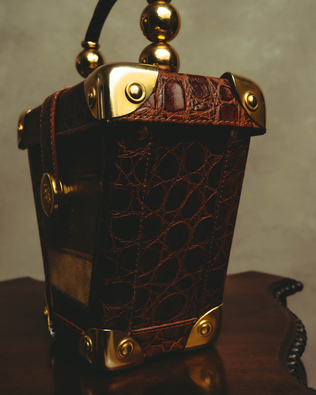 –SPECIAL– "GABBRIELLI FIRENZE" 70's-80's Sculptural structured leather handbag