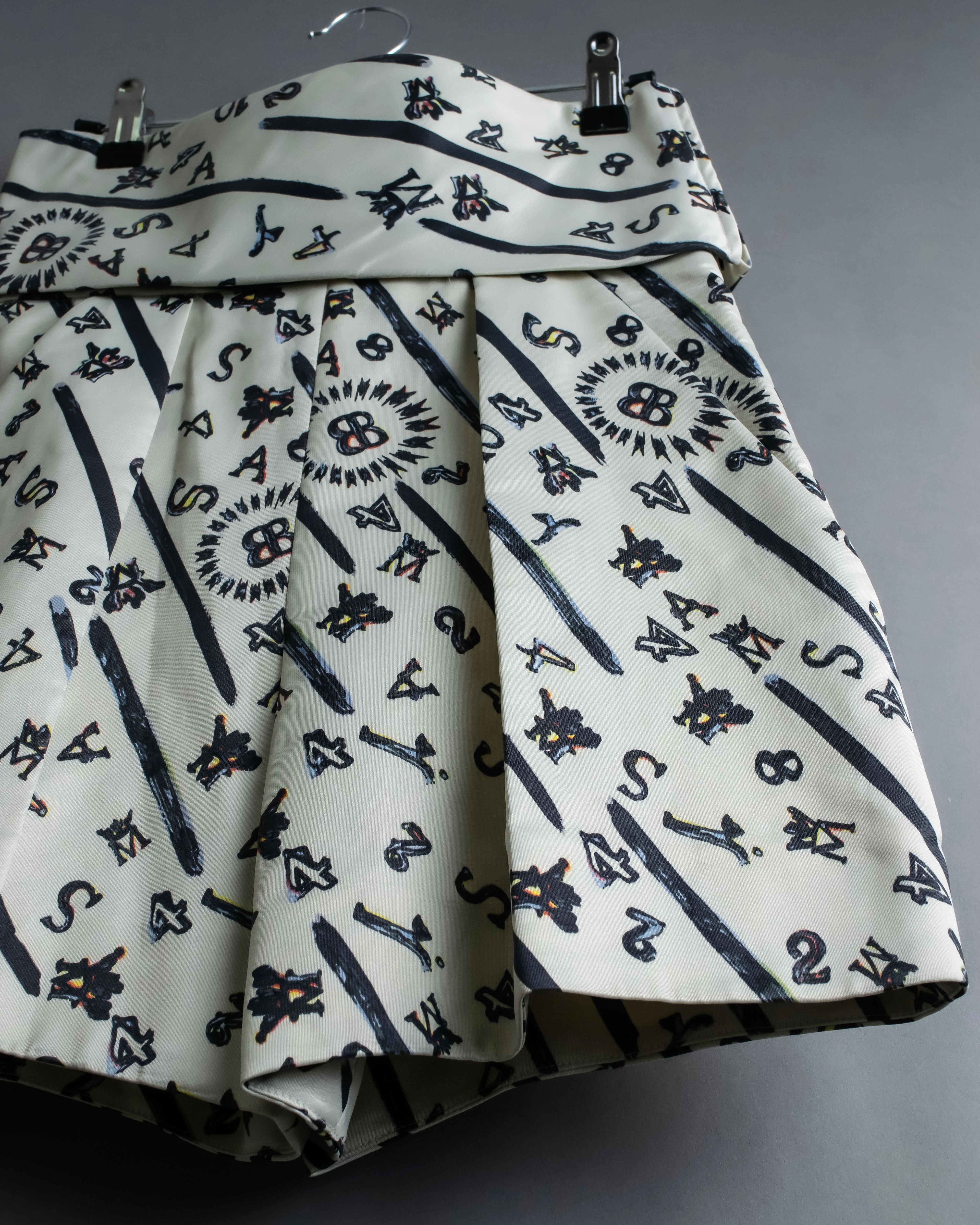 “BALENCIAGA” Number pattern designed shorts