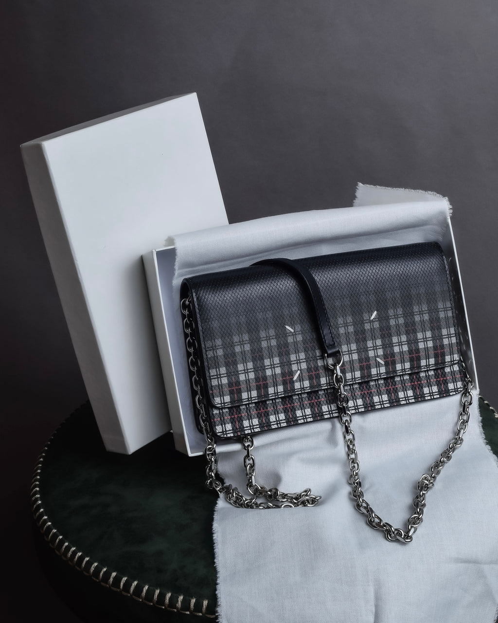 "MAISON MARGIELA" Check pattern gradient design chain shoulder leather wallet bag
