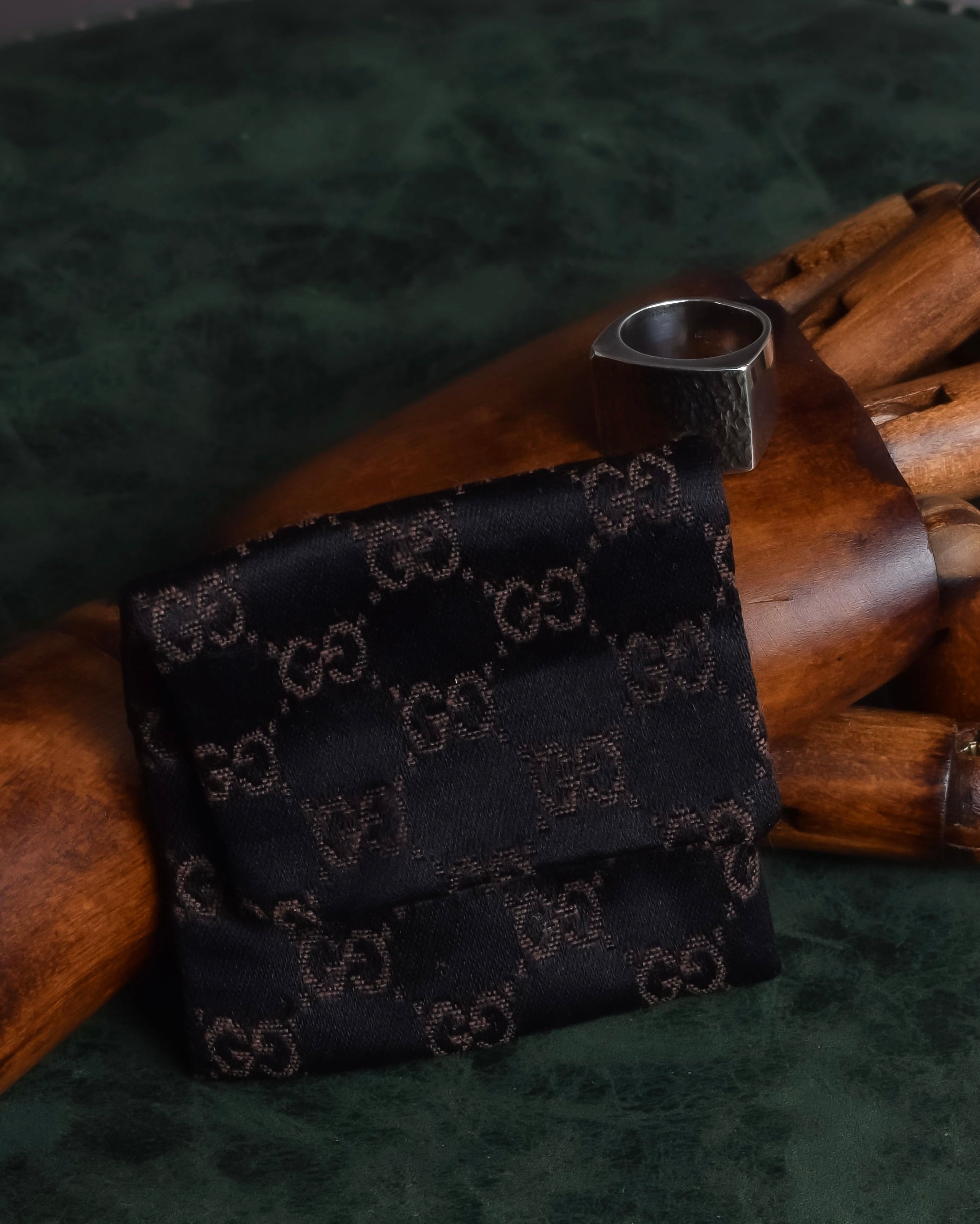 "GUCCI" Hammered texture square dome silver ring