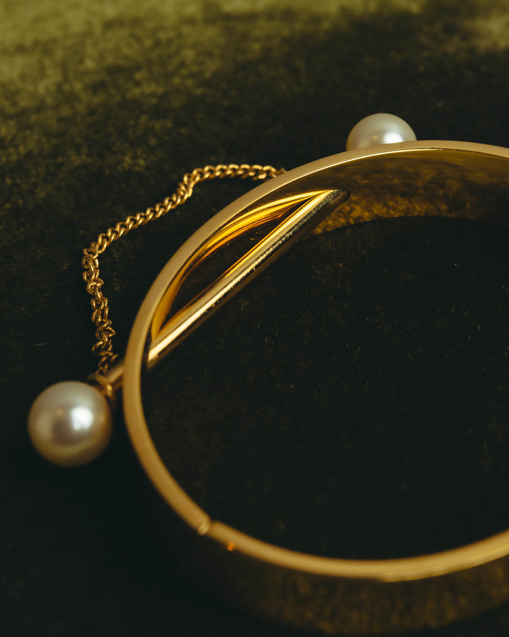 "Chloé" 2010's Gold tone pearl hinged cuff bracelet