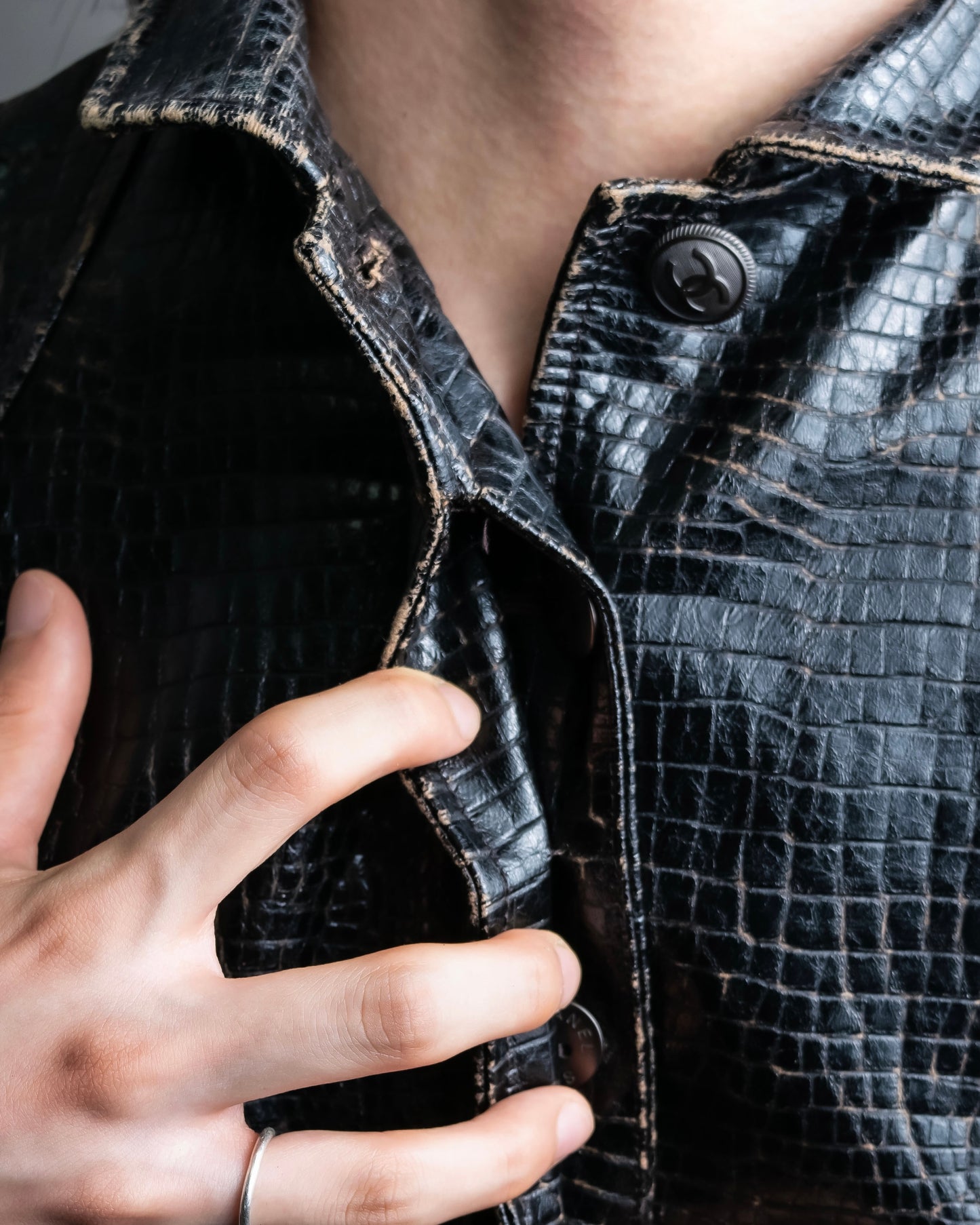 "CHANEL" Crocodile look synthetic leather jacket