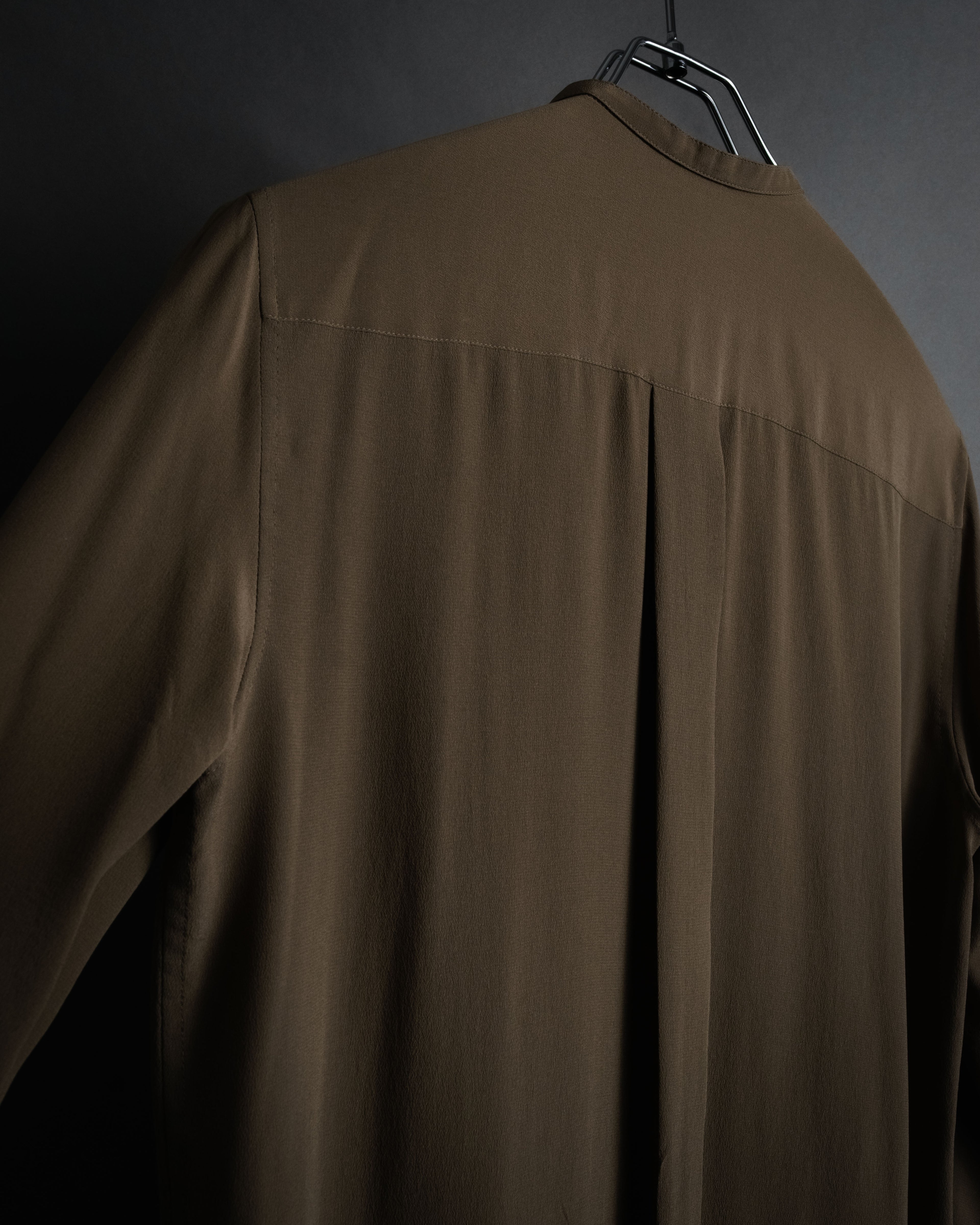 “HERMES” 2018-2024 Minimal band collar silk shirt