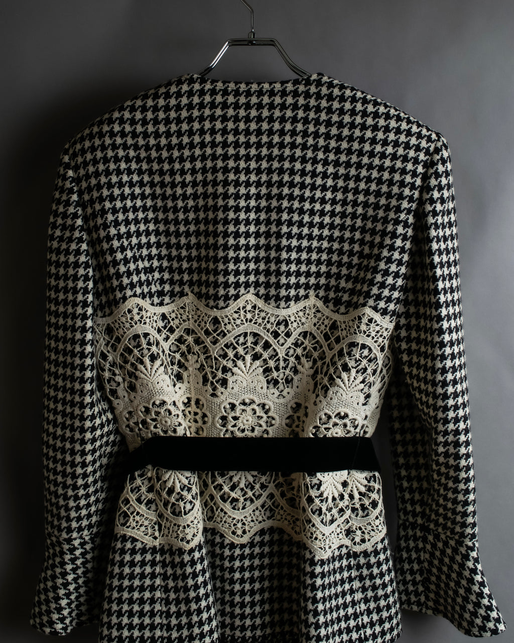 "Valentino Garavani" Houndstooth pattern lace velvet design set up