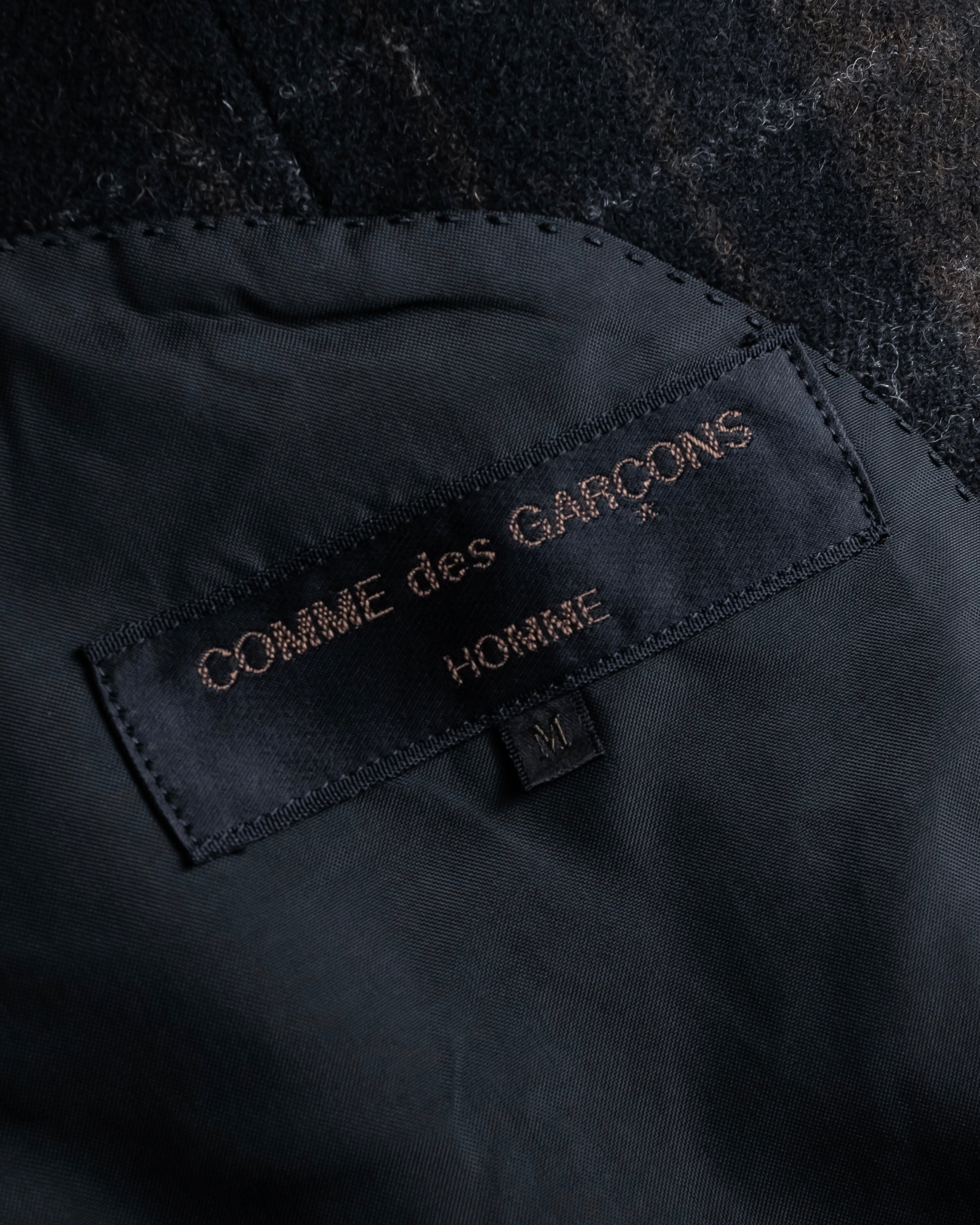 “COMME des GARÇONS HOMME”
88AW Boxy plaid tailored jacket