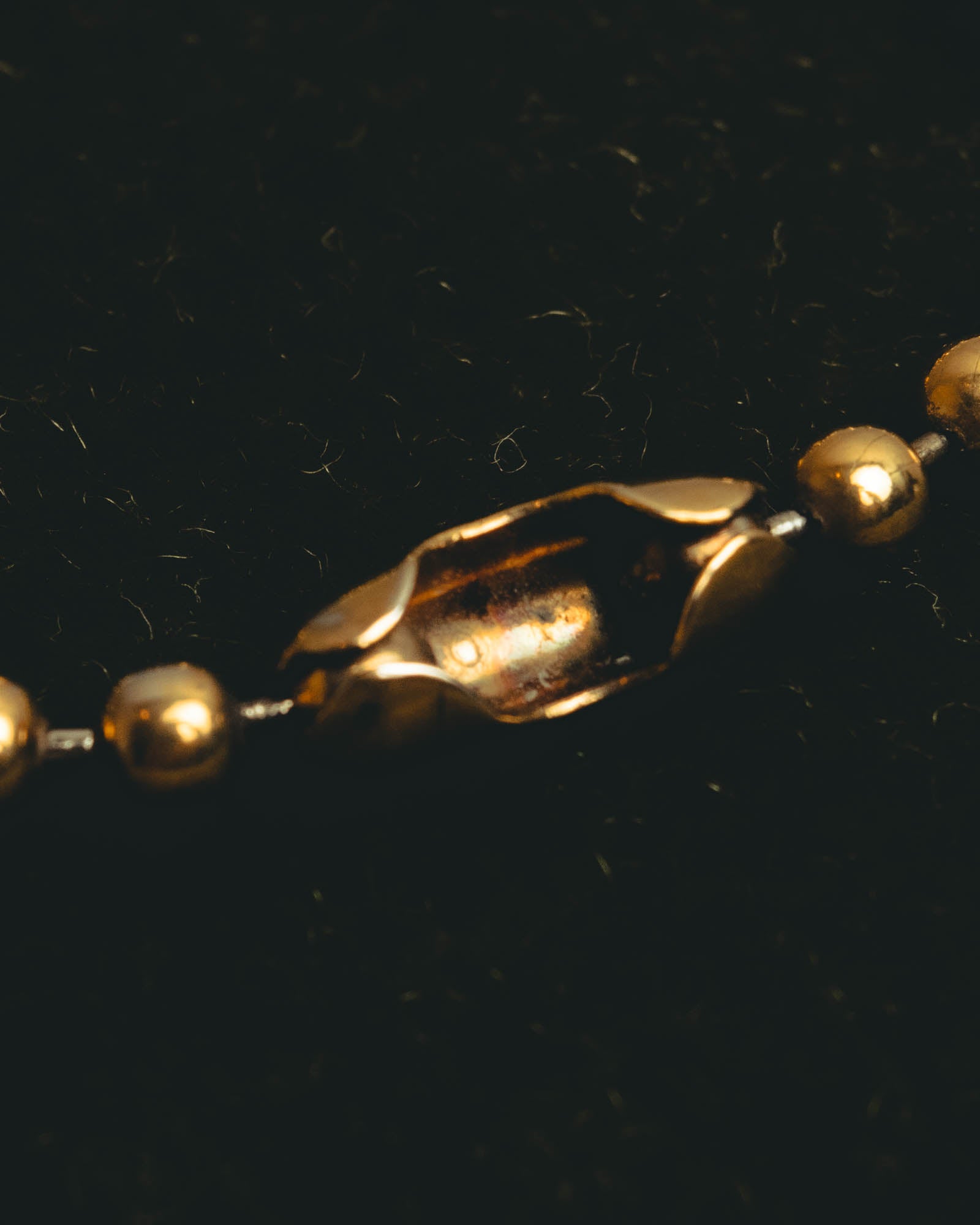 "GUCCI" 80's gold crest bag charm