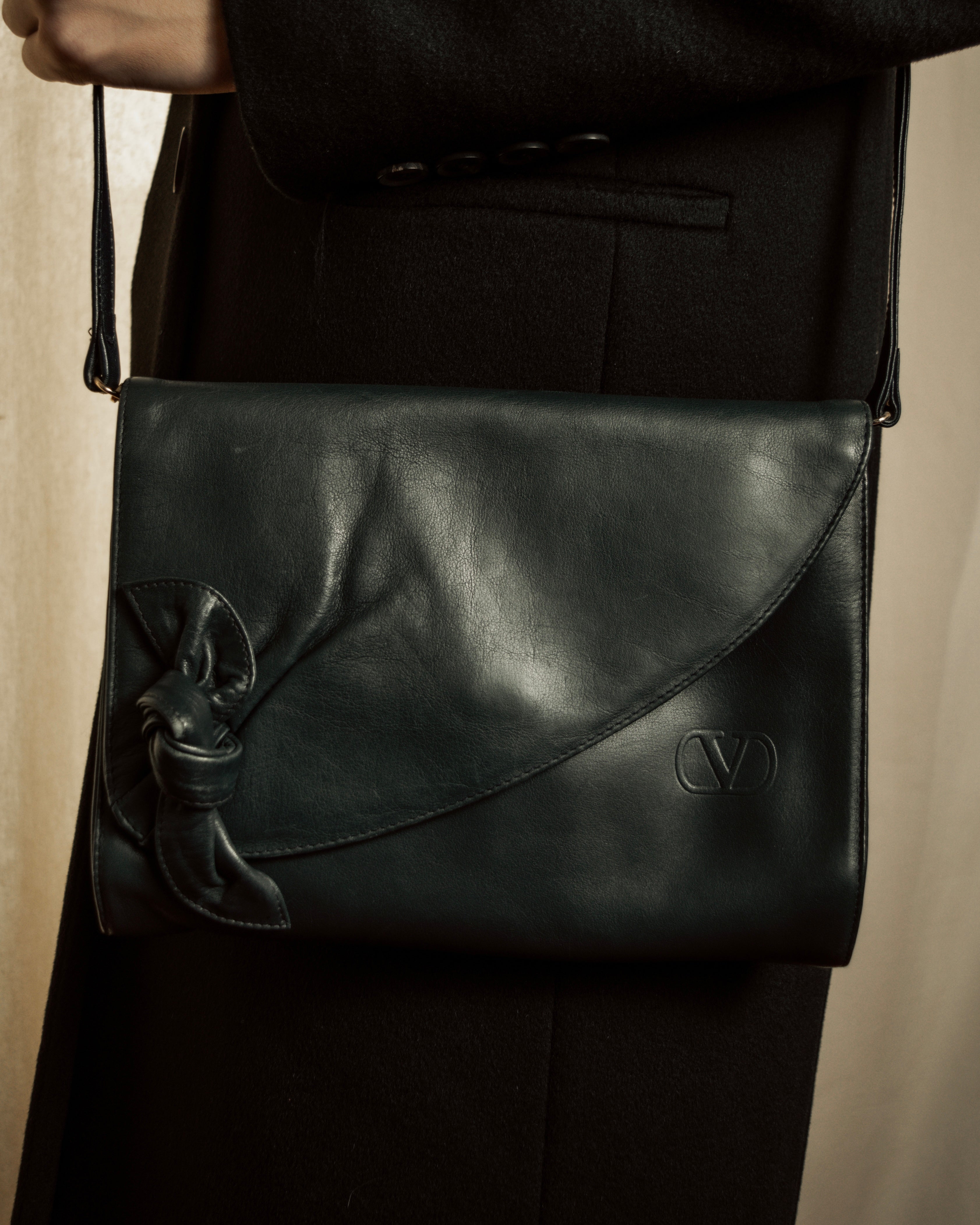 "Valentino Garavani" 80's Knot detail logo engraved dark green leather bag