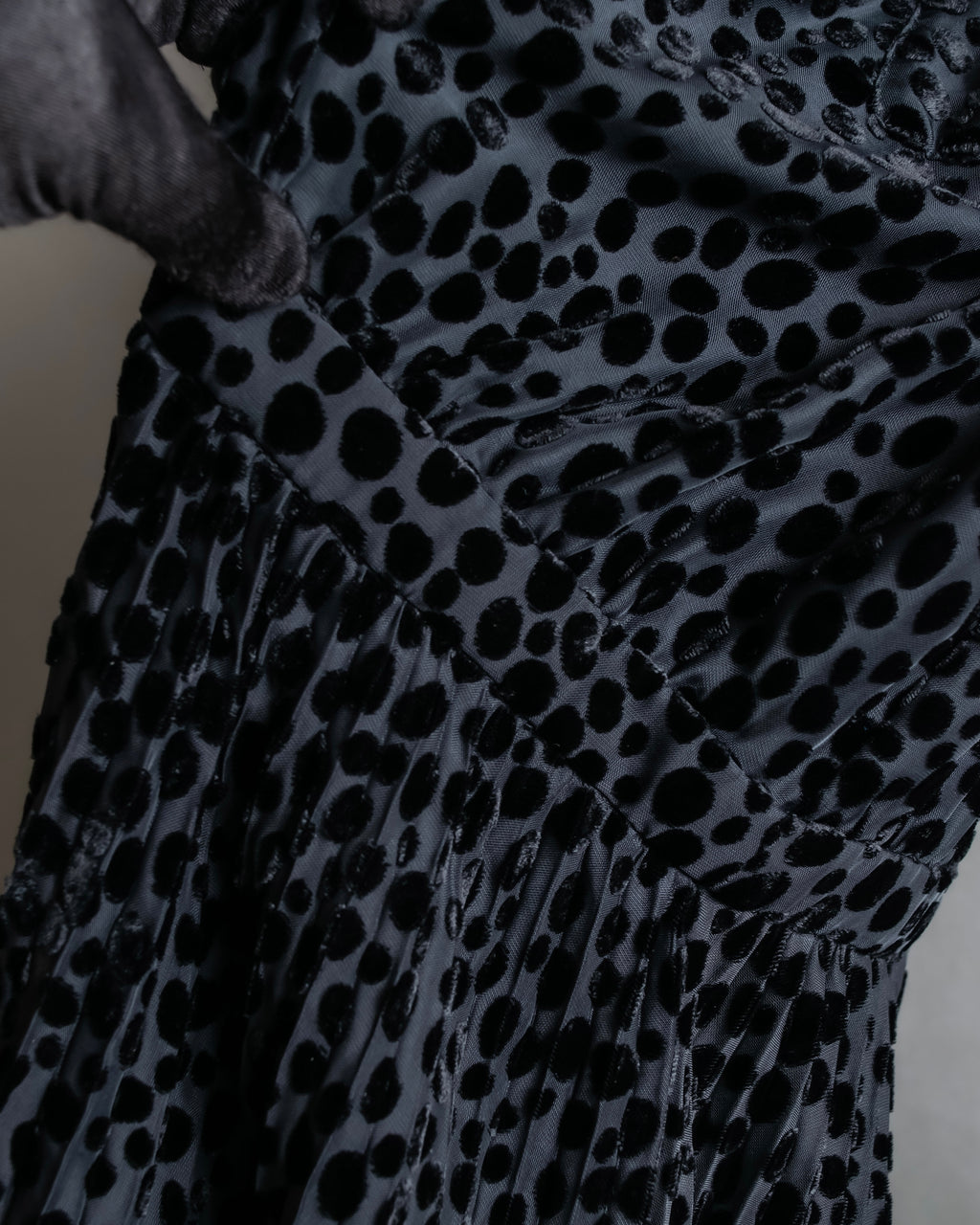 "EMPORIO ARMANI" Velvet dot beautiful pleated dress