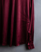 "GUCCI" Beautiful burgundy color silk bowtie shirt