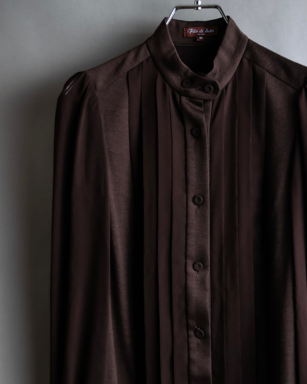 "Filo di Seta" Front pleated design stand-up collar shirt