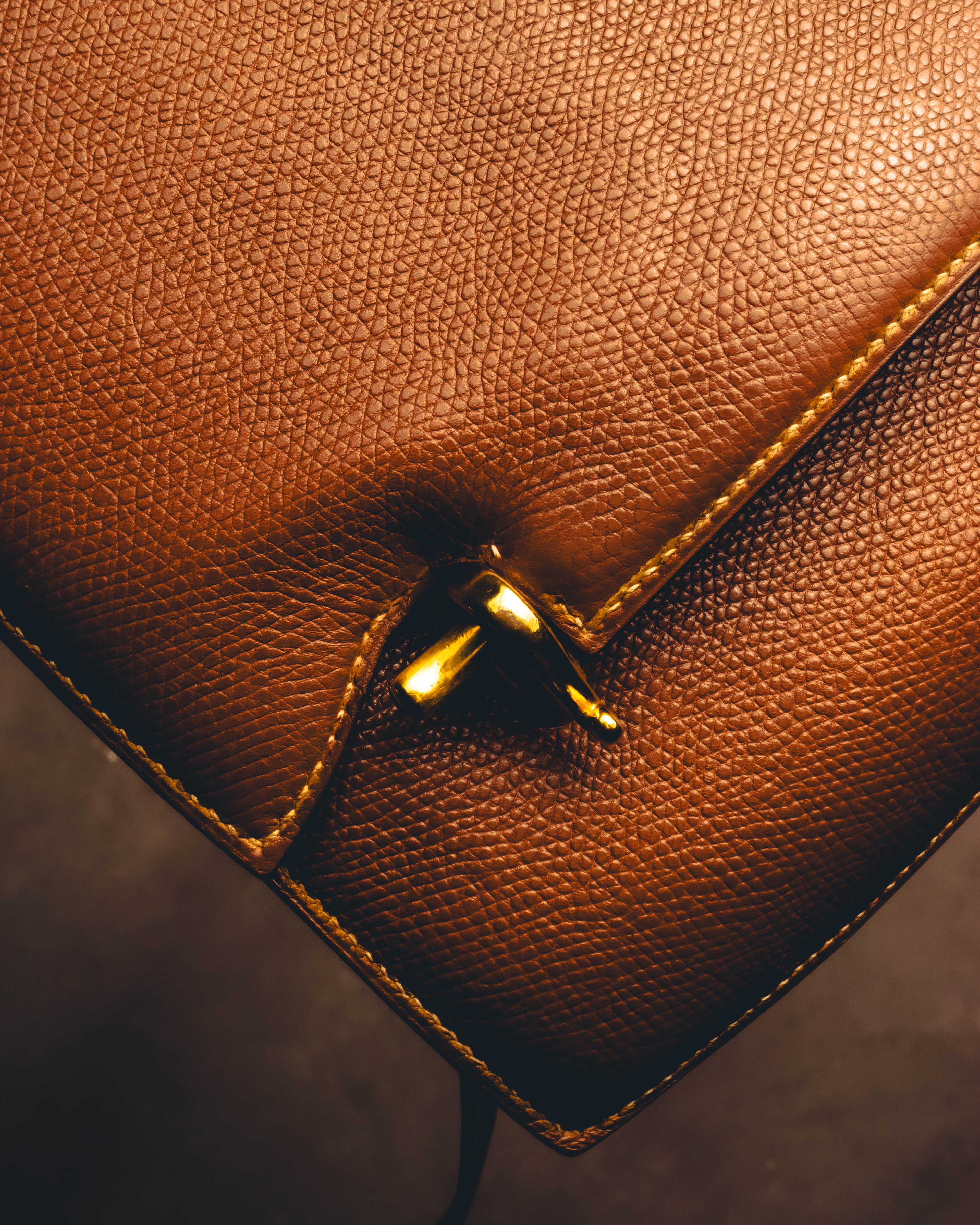 -SPECIAL- "Hermès" 80's Structured leather shoulder bag