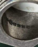 "MAISON MARGIELA" Square-shaped continuous design silver ring