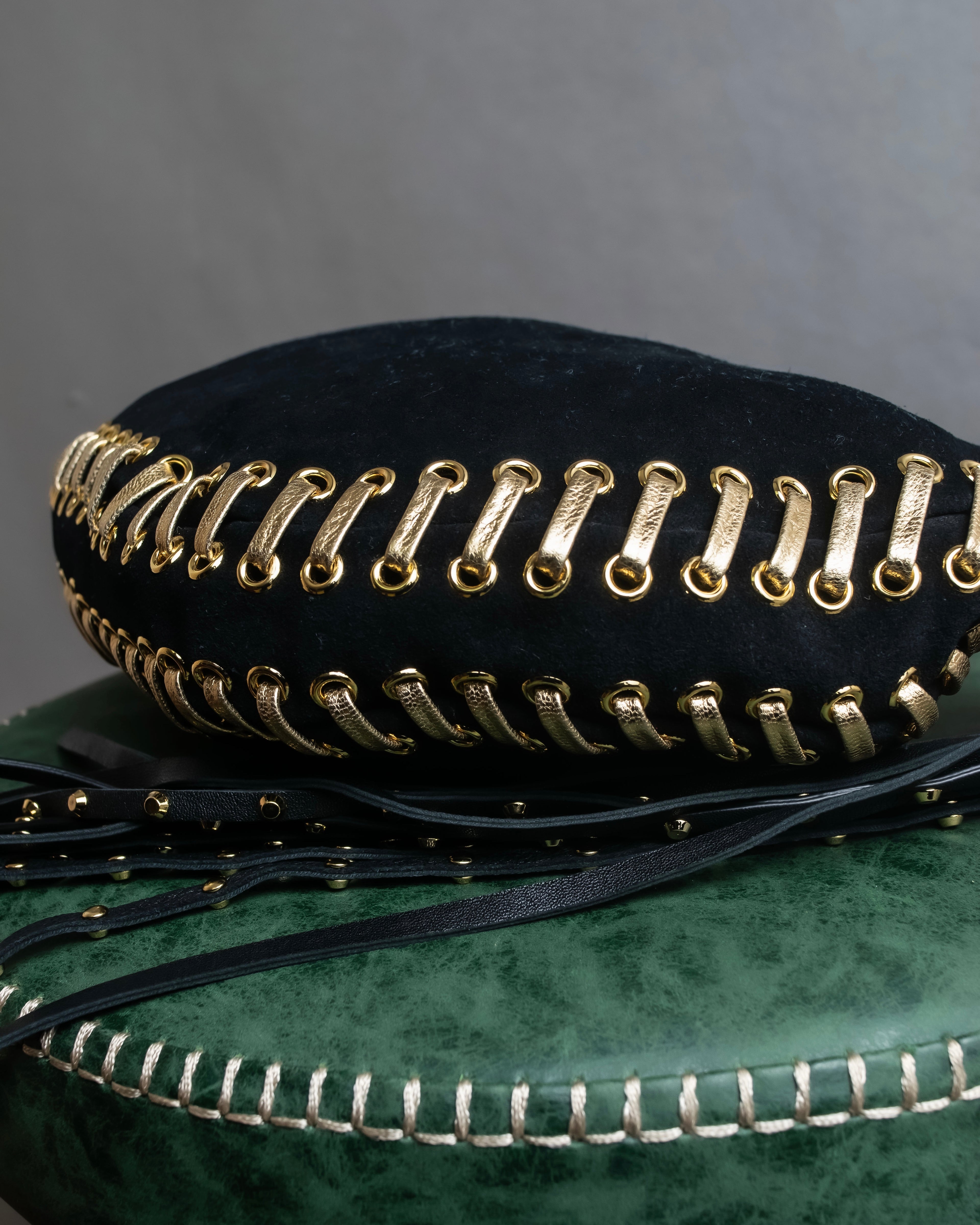 "MICHEAL KORS" Crescent fringe leather braided design shoulder bag