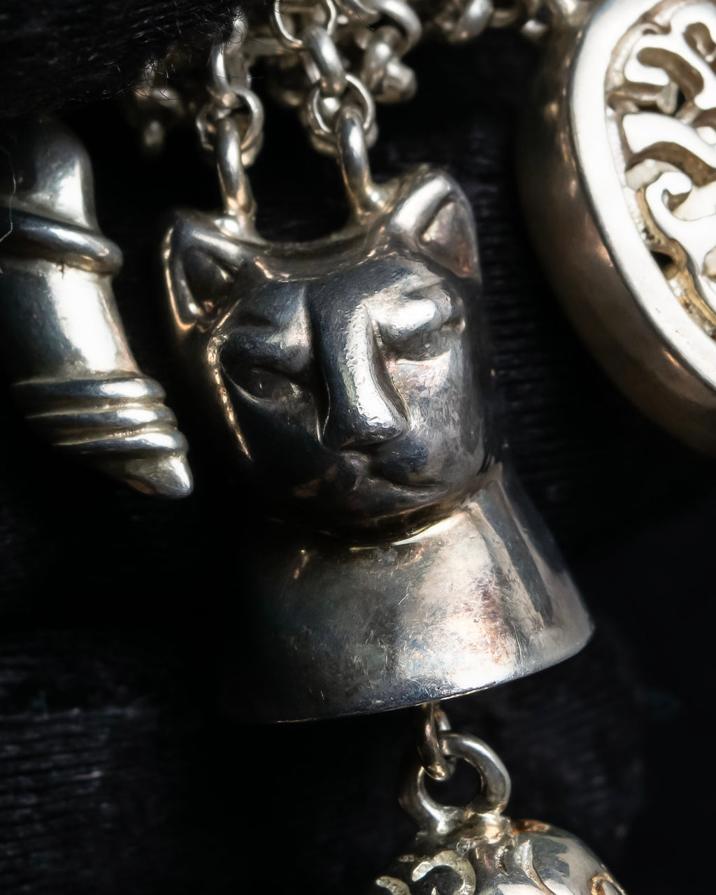 "Folli Follie" Symbolic charm design chain necklace