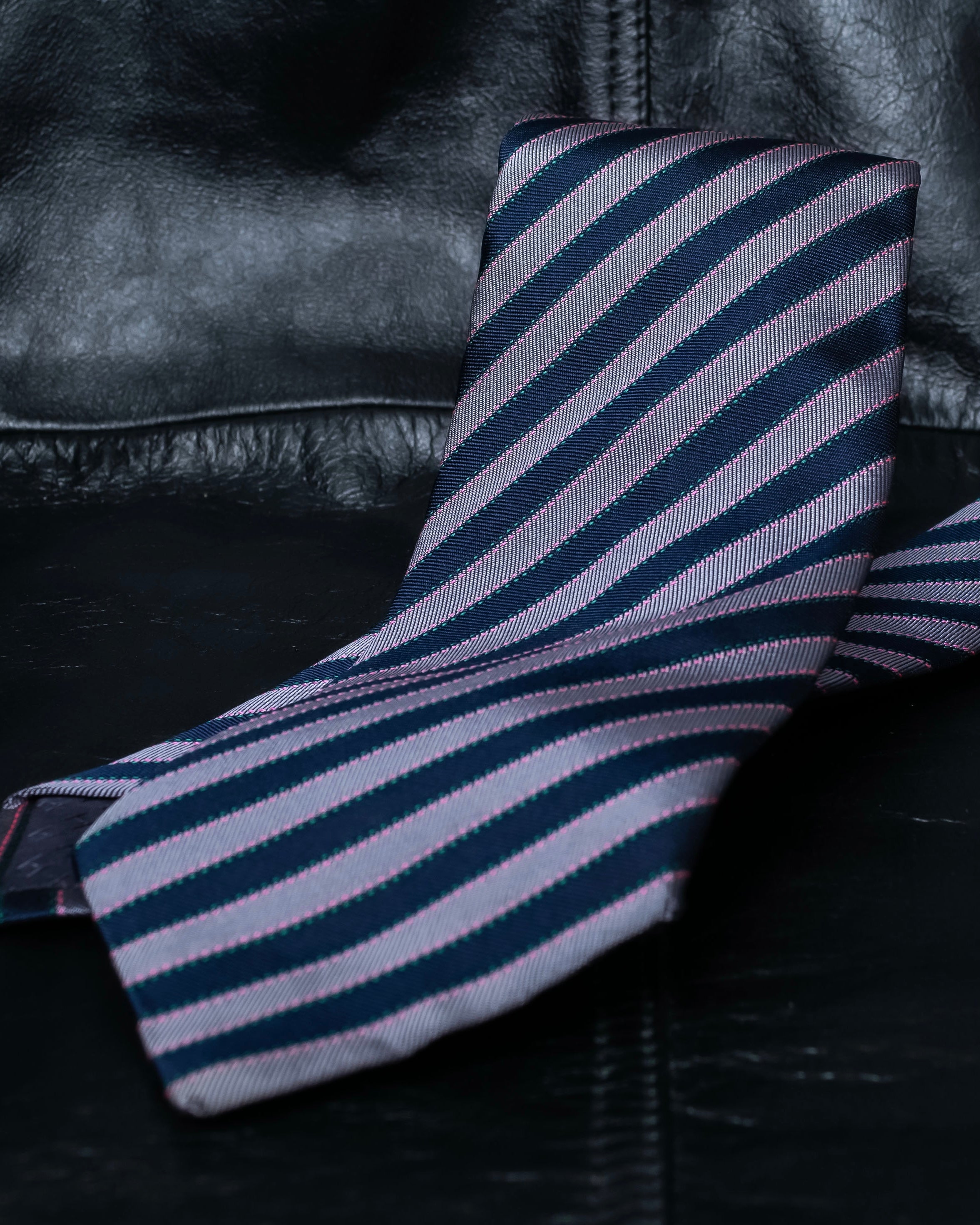 "HERMES" Pink accent regimental tie