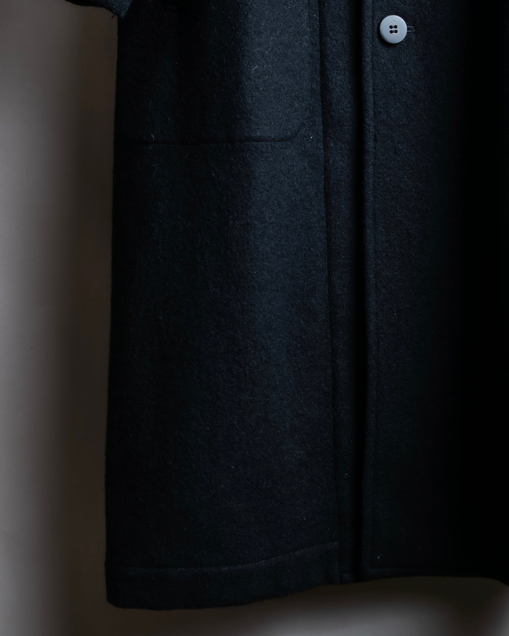 "tricot COMME des GARCONS" 
Shawl collar piping design long coat