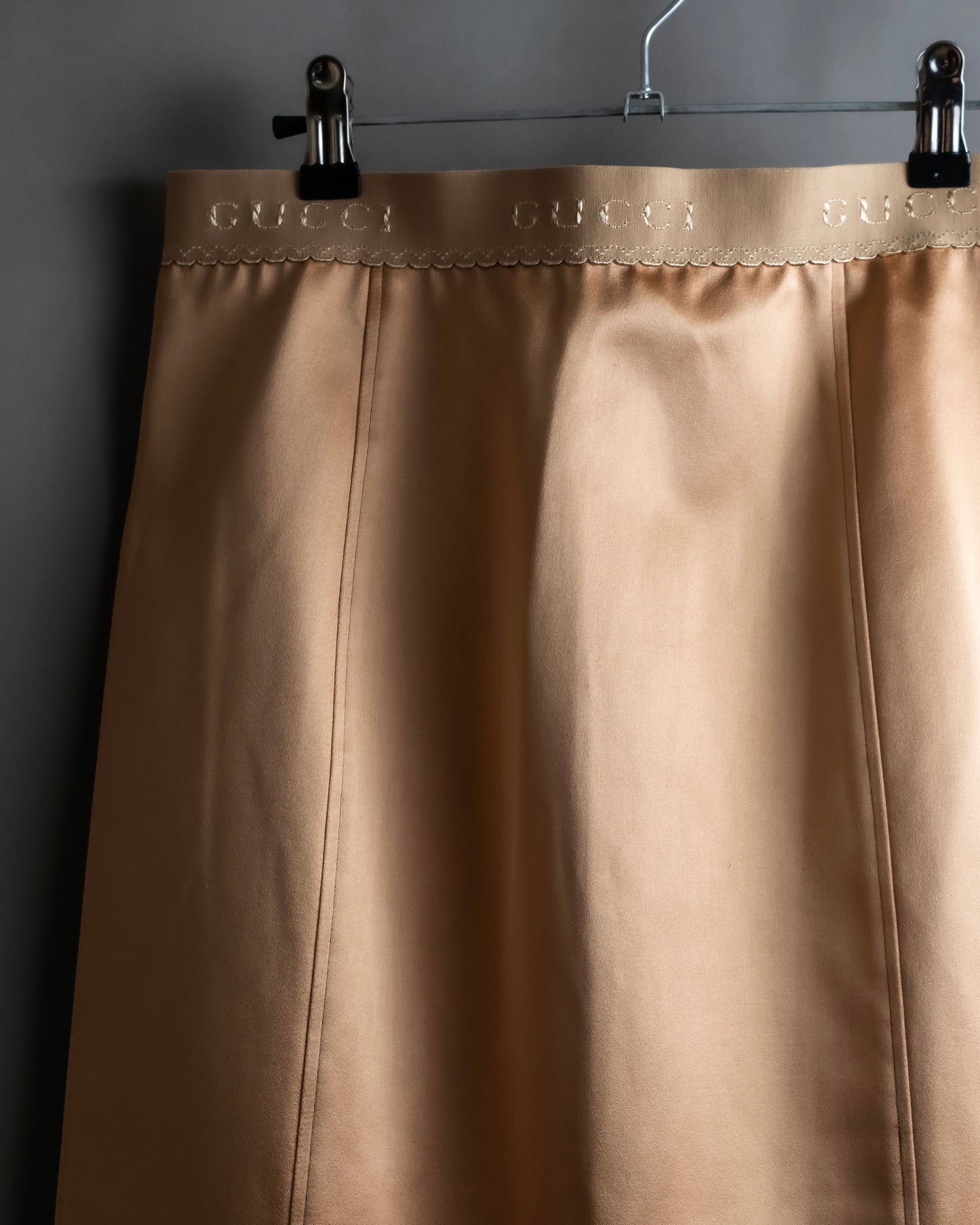 "GUCCI" 100% silk glossy cropped length skirt