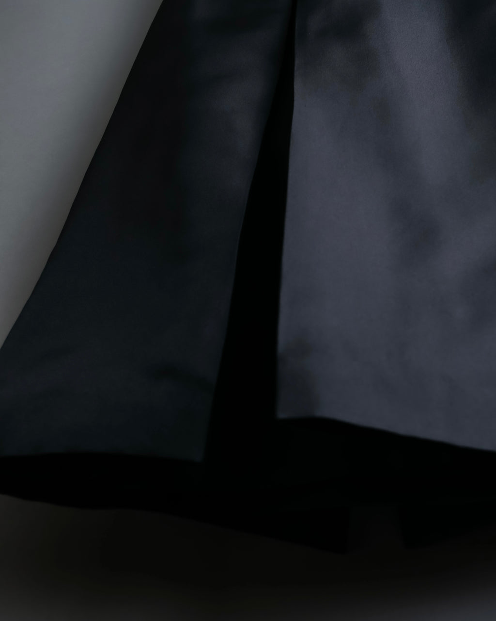 "PRADA" 100% silk pleated skirt