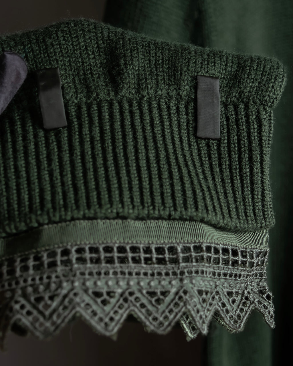 "MONCLER" Relaxed fit high neck lace change knit