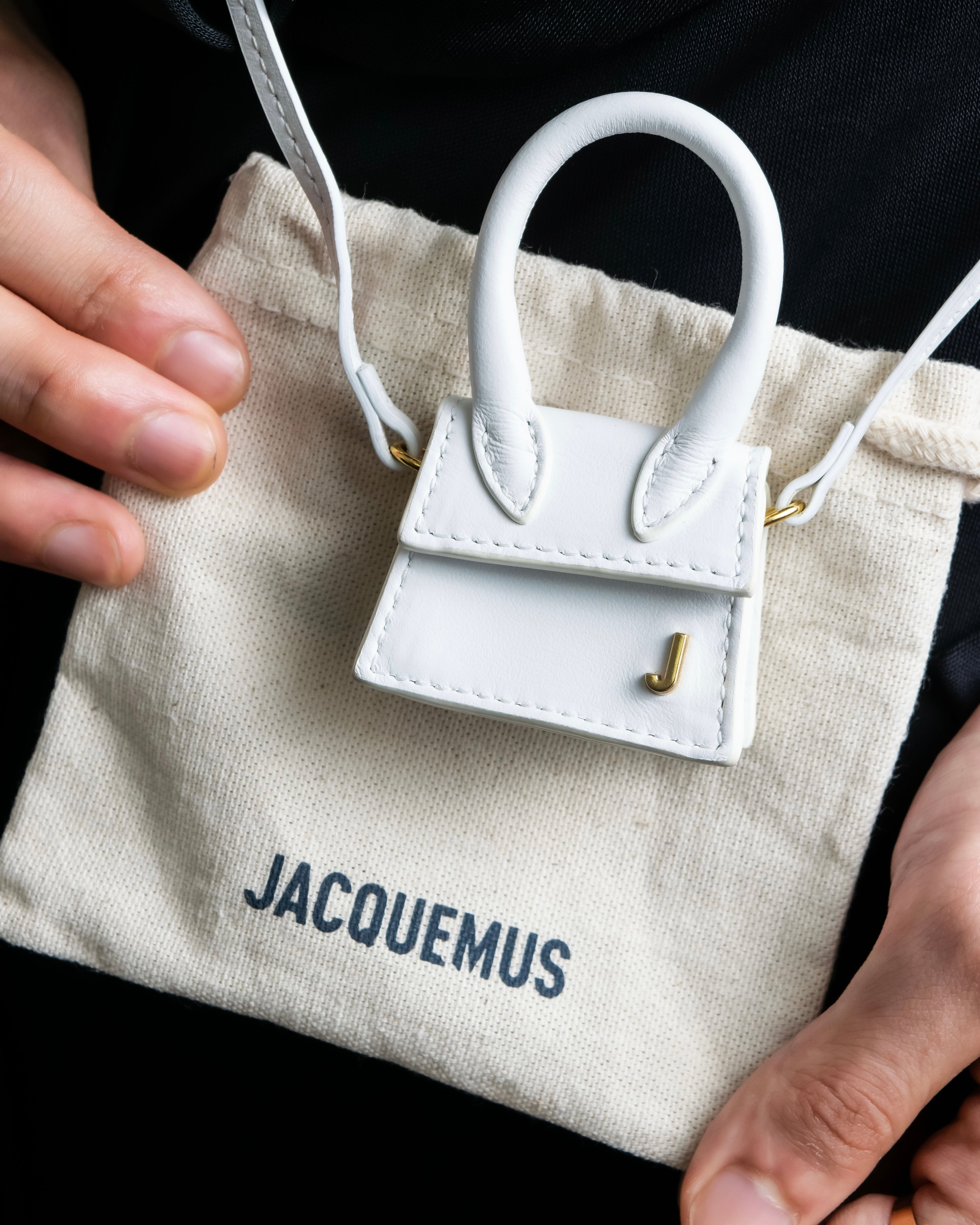 JACQUEMUS Mini pochette logo design shoulder bag MOOD